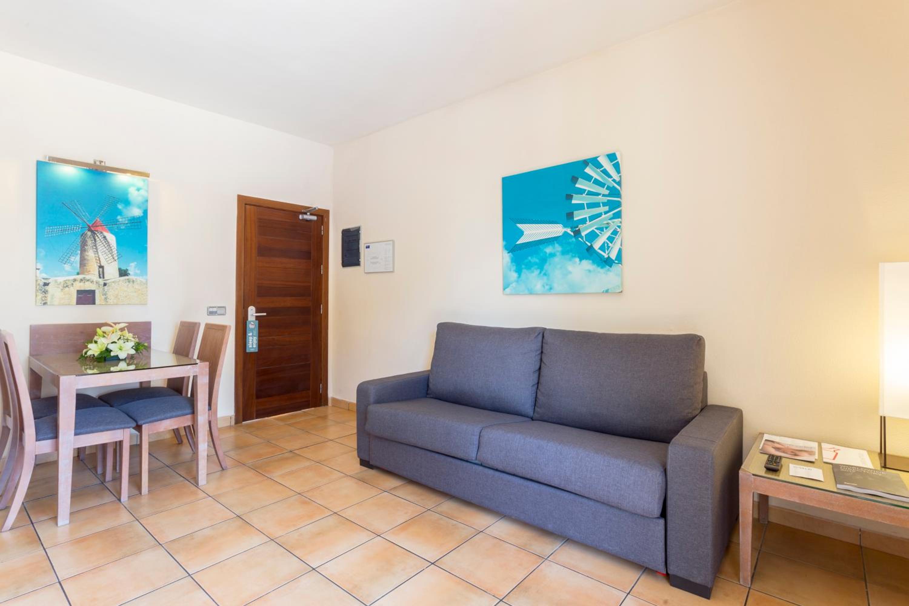 One-Bedroom Apartment (2 Adults + 1 Child) thumbnail 5