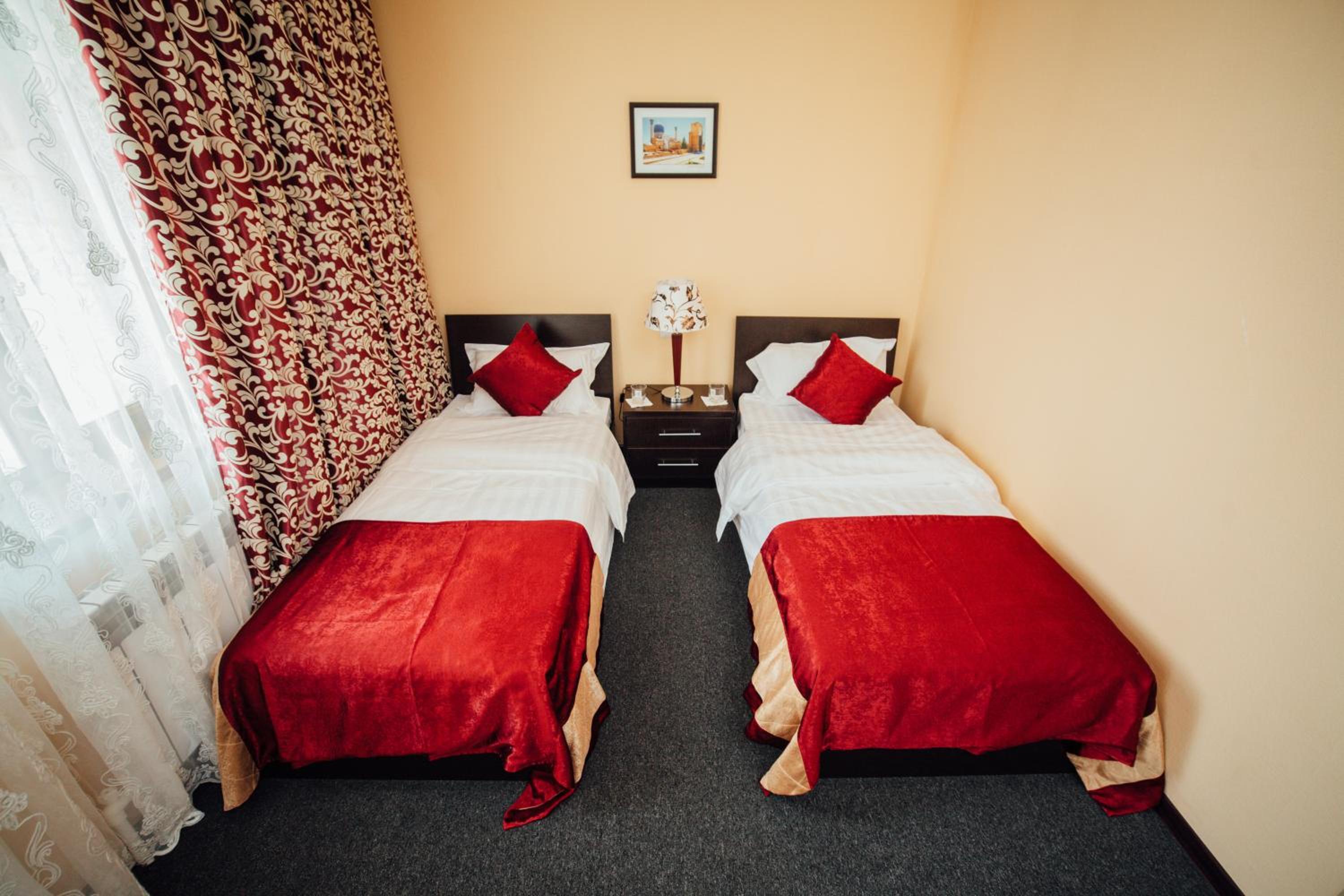 Standard Twin Room photo 2