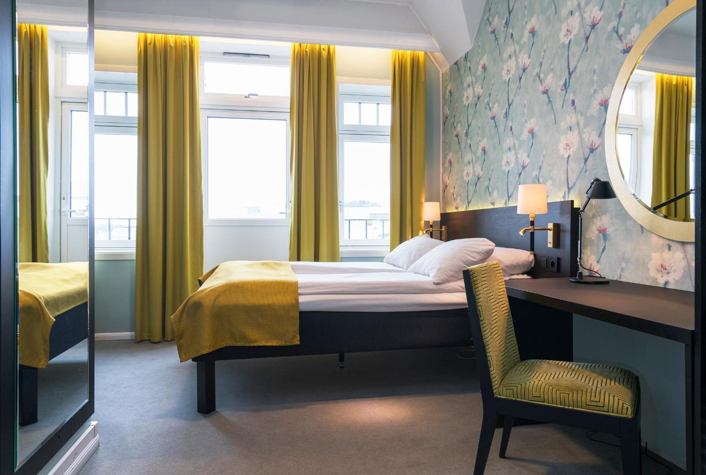 Standard Queen Room photo 2