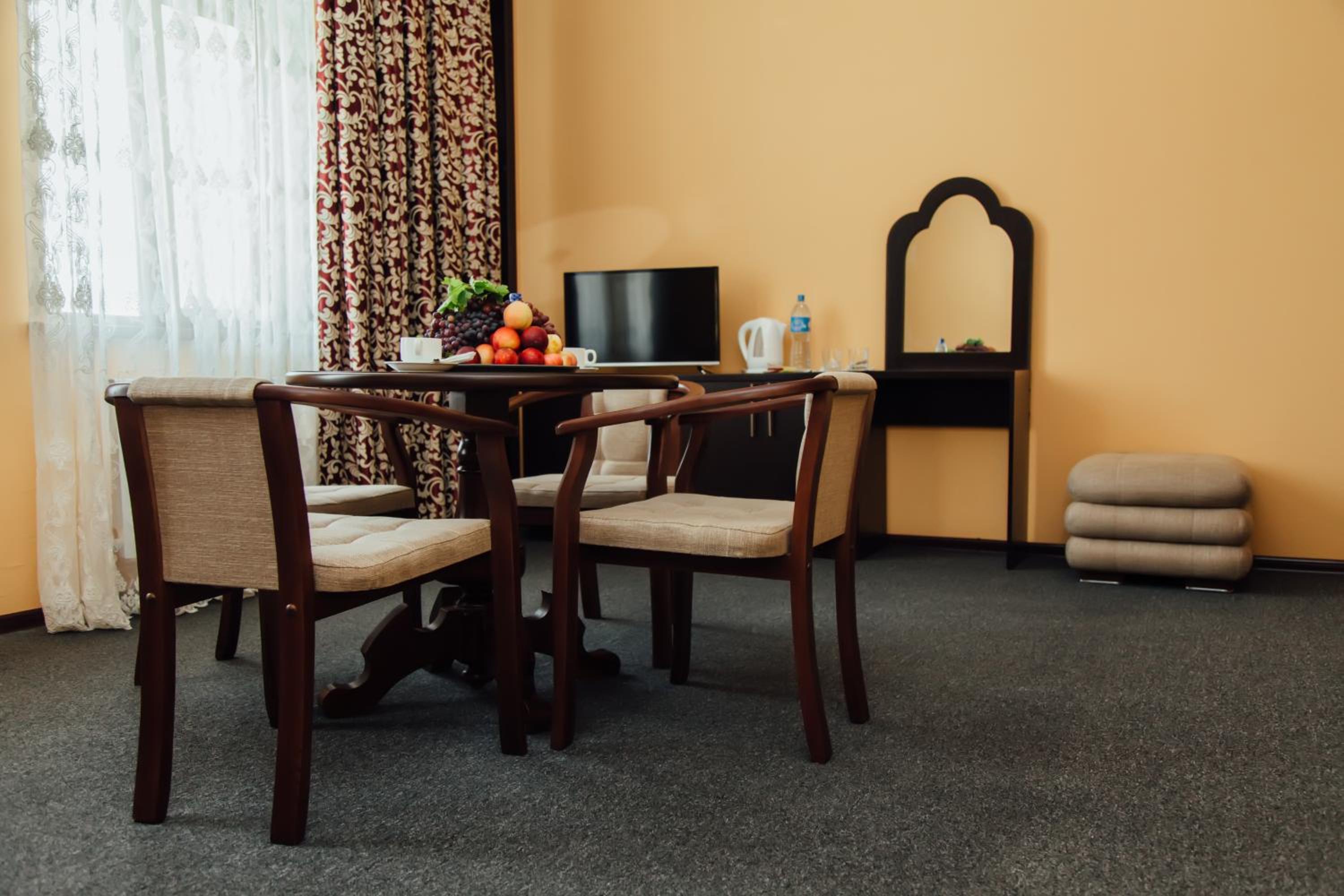 Standard King Room photo 1