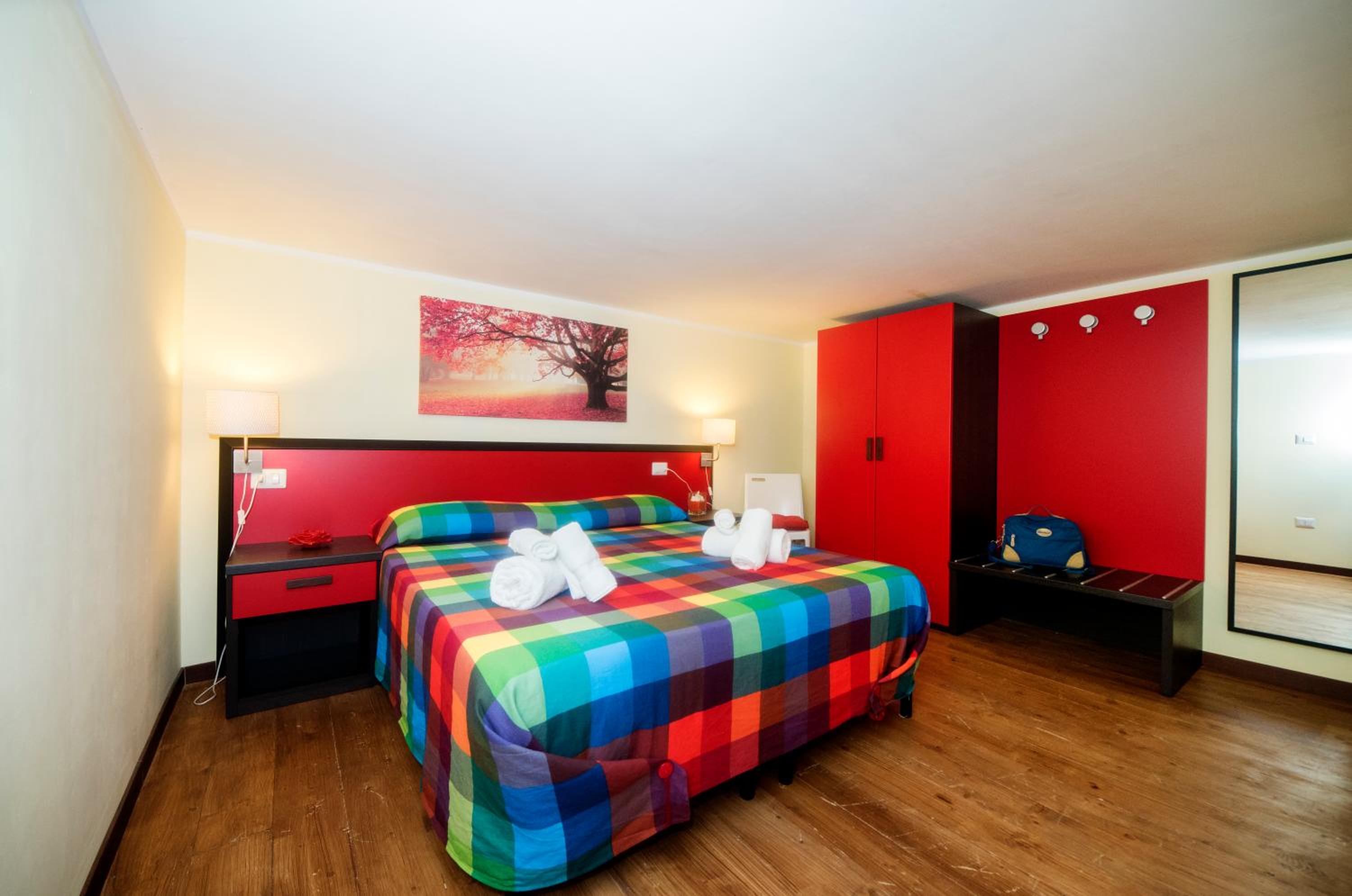 Deluxe Double or Twin Room photo 3