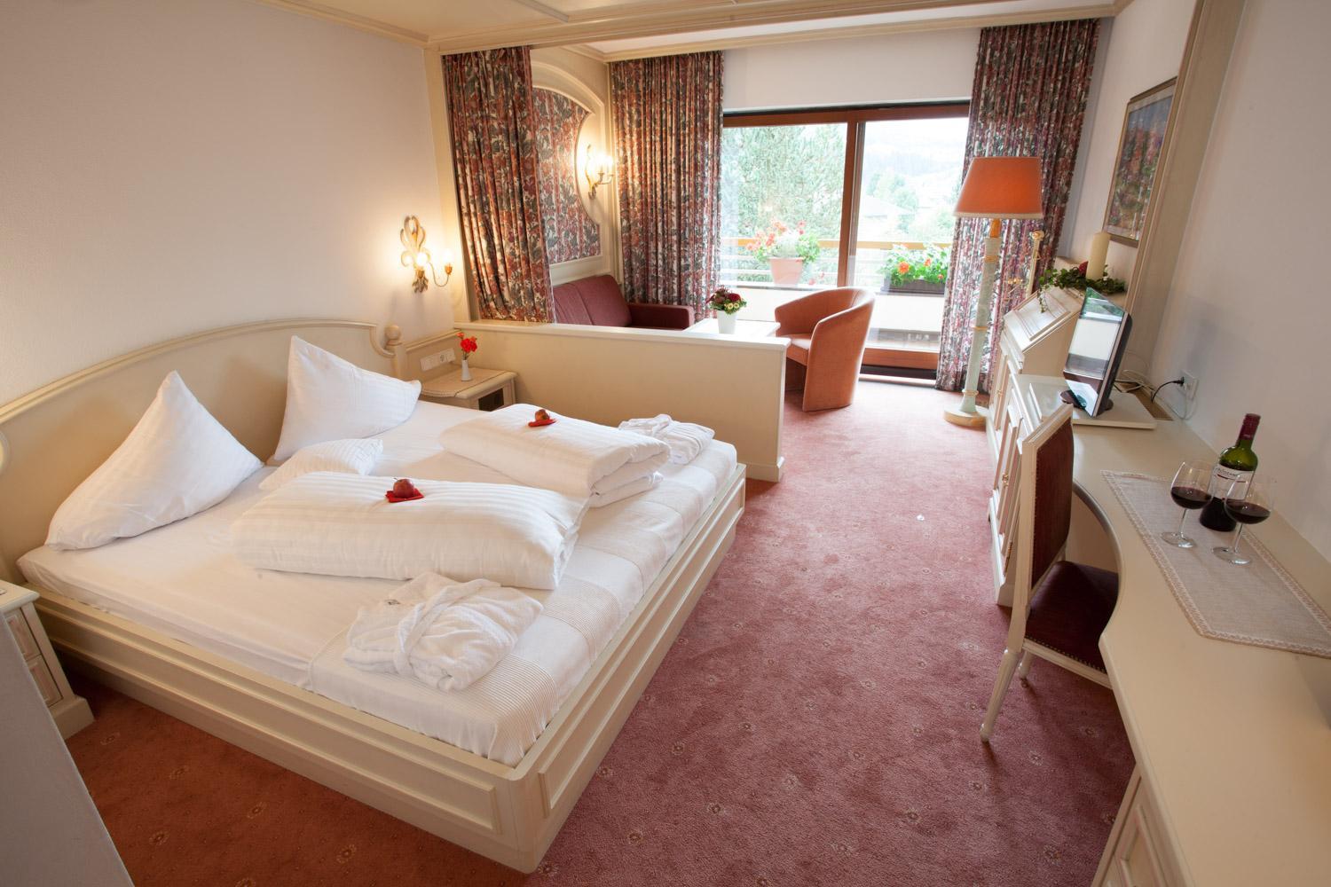 Junior Suite with Garden View - Photo 1