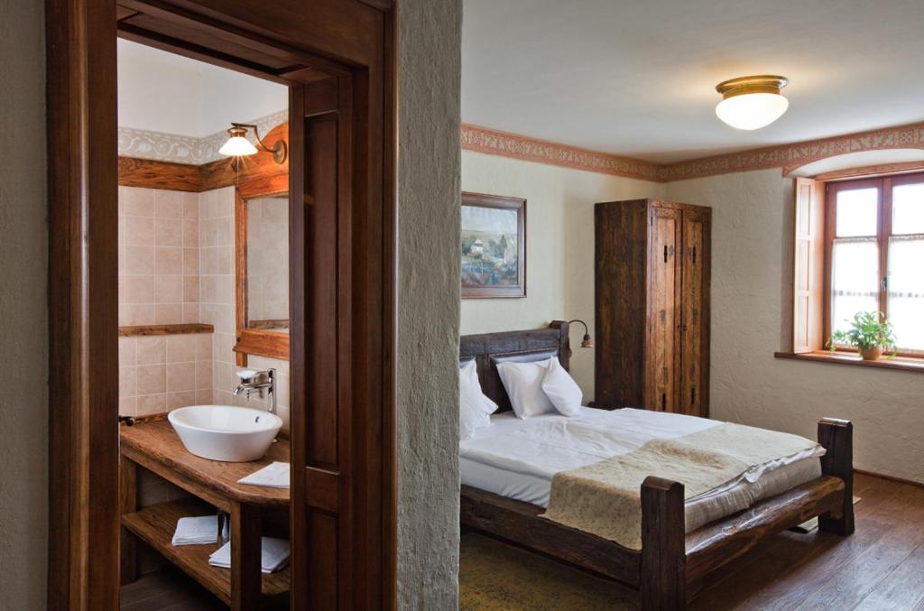 Double Room - Photo 3