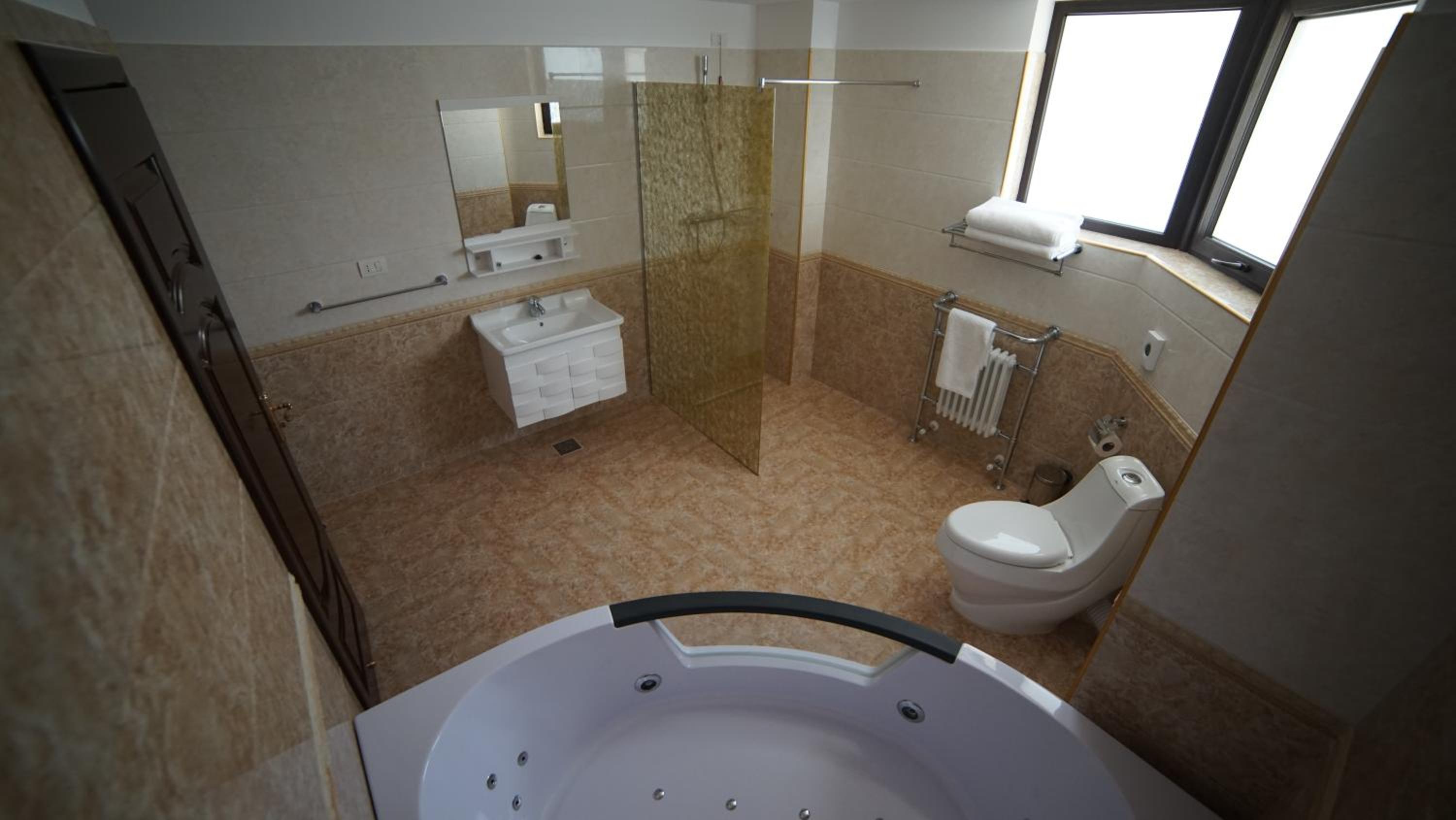 King Room with Spa Bath photo 2