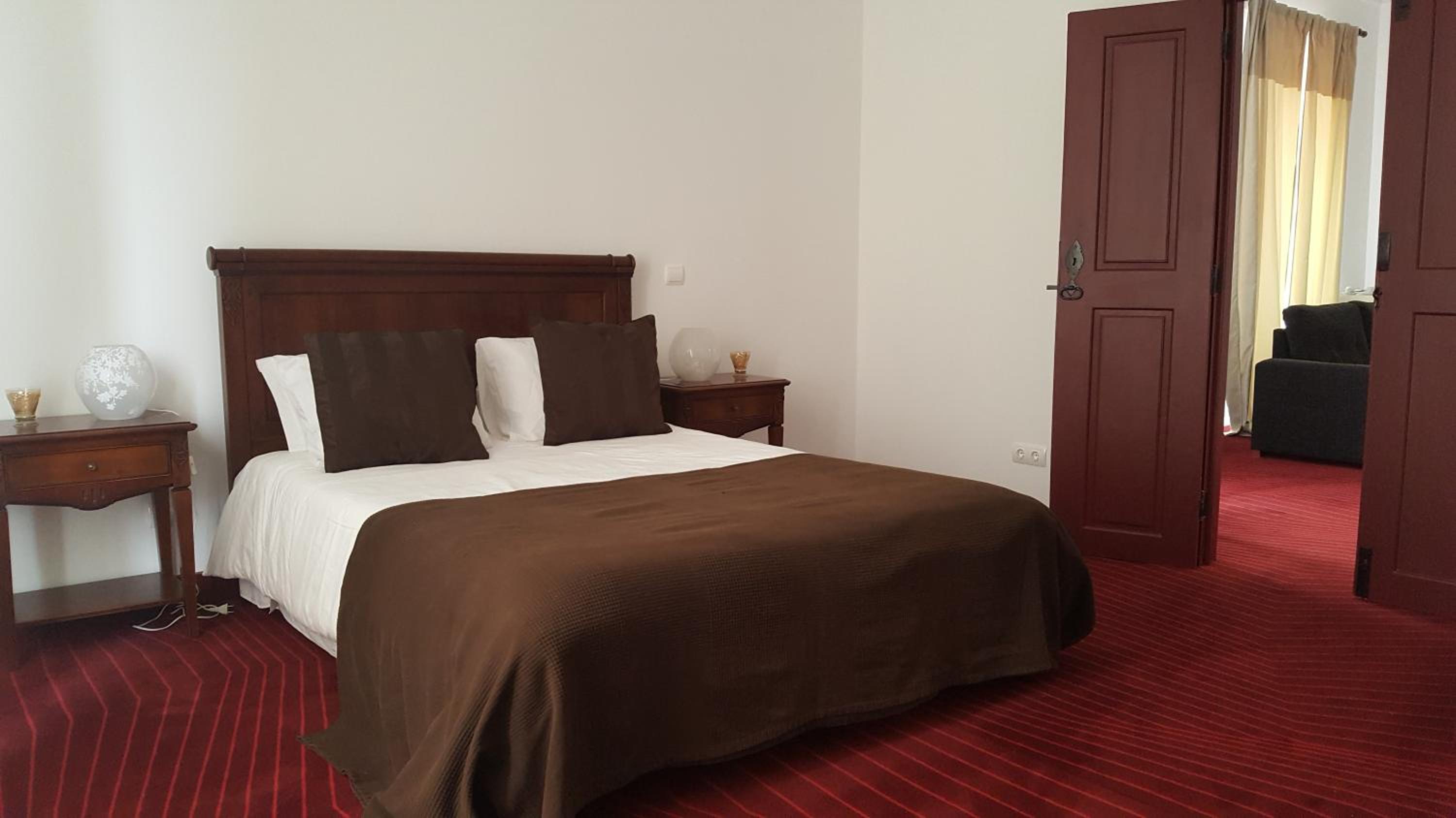 Suite - Photo 9