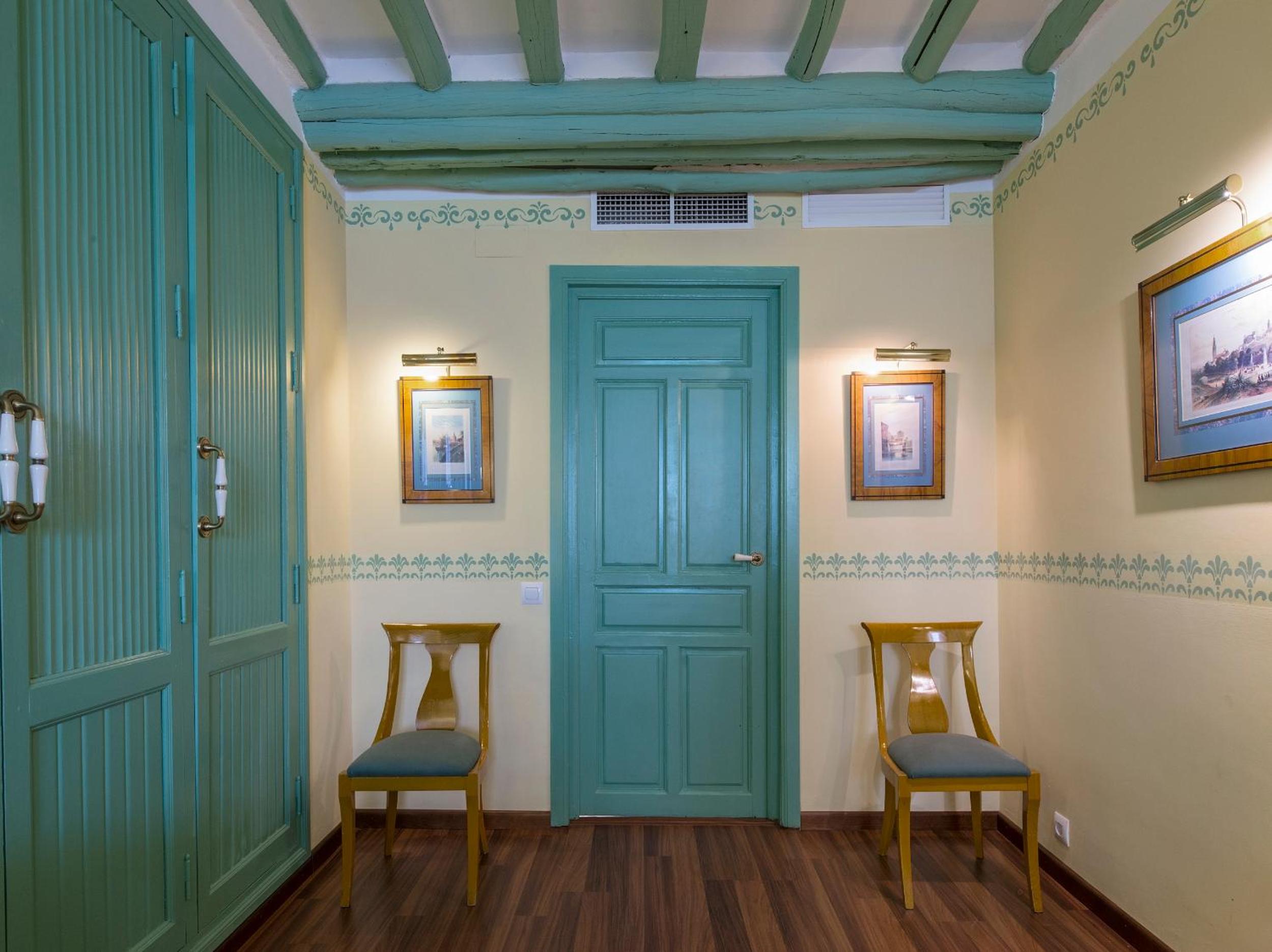 Superior Double Room - Photo 11