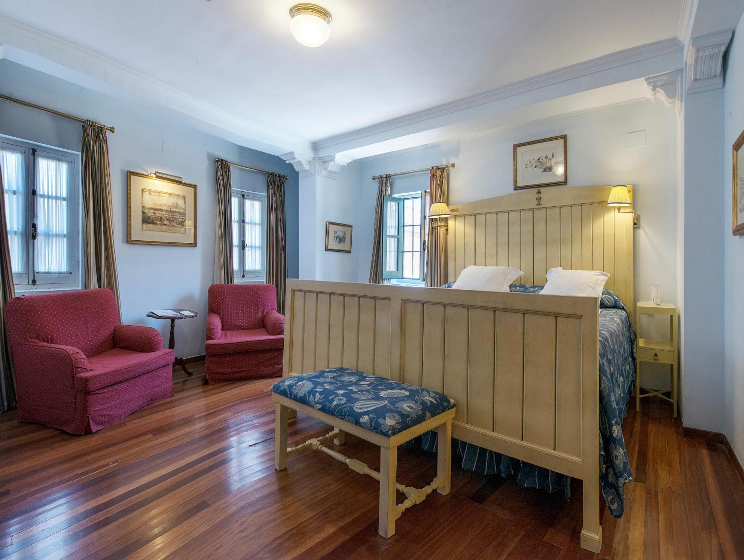 Double Room - Photo 12