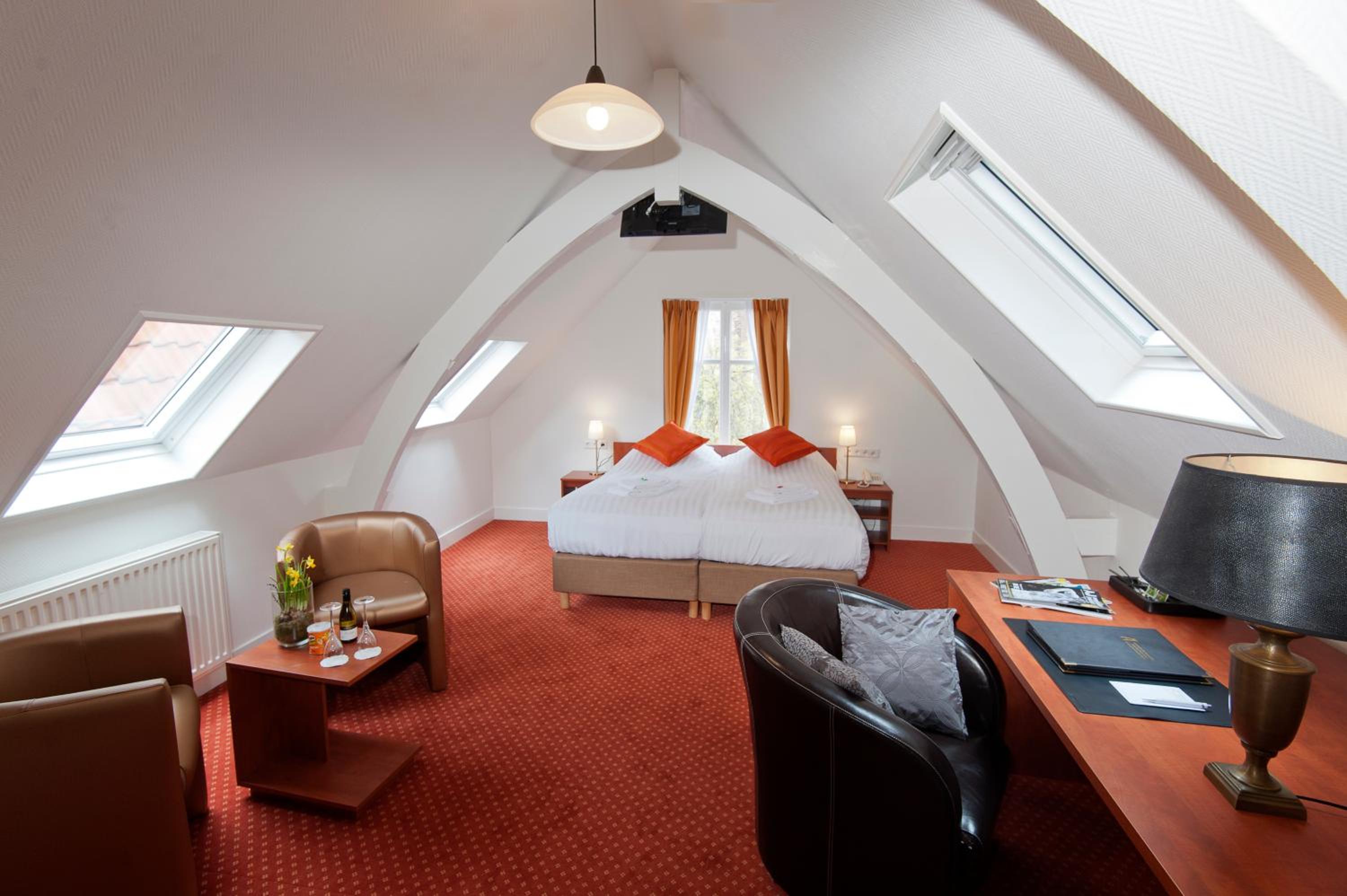 Classic Room with Church View  - Photo 6