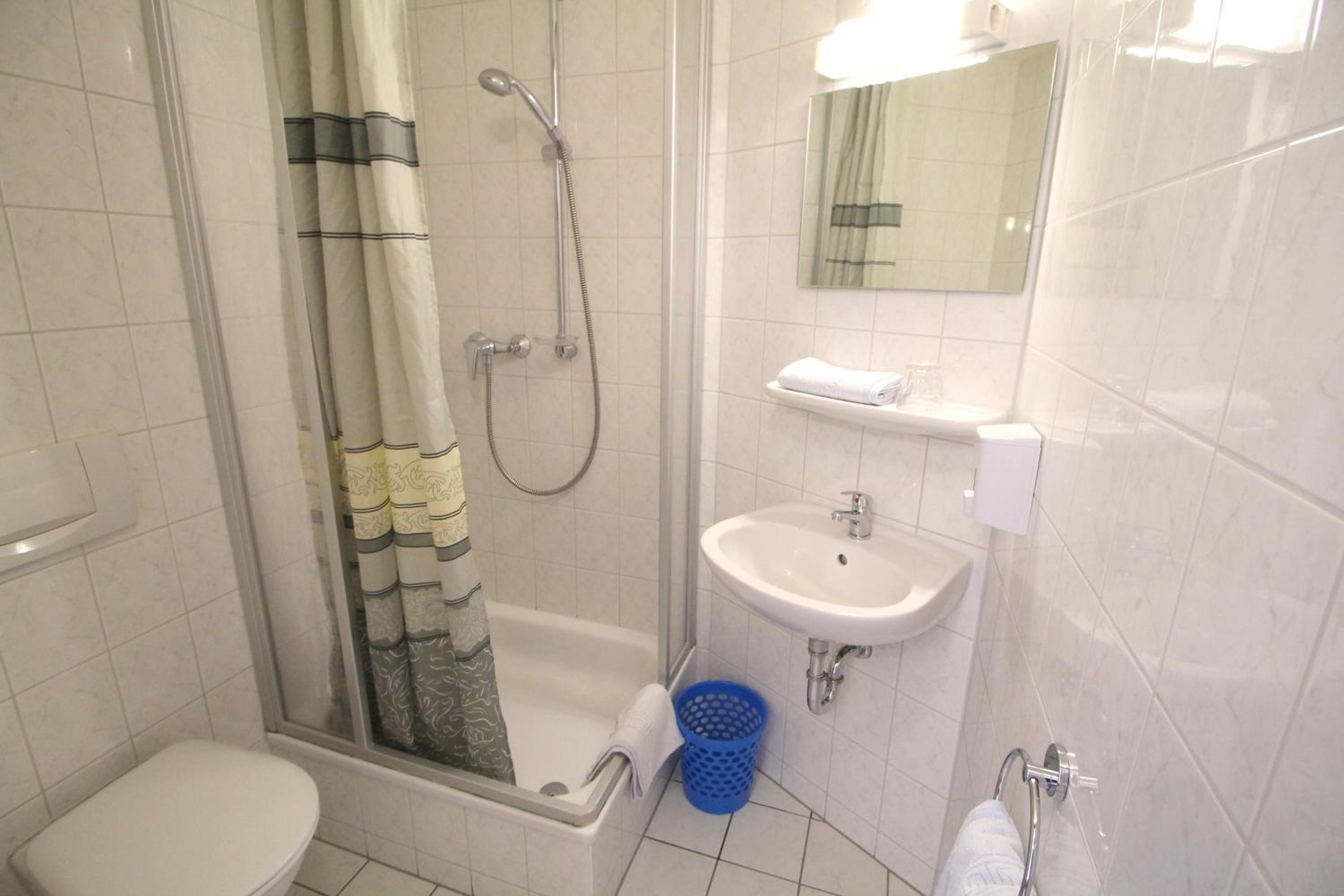 Double Room - Photo 9