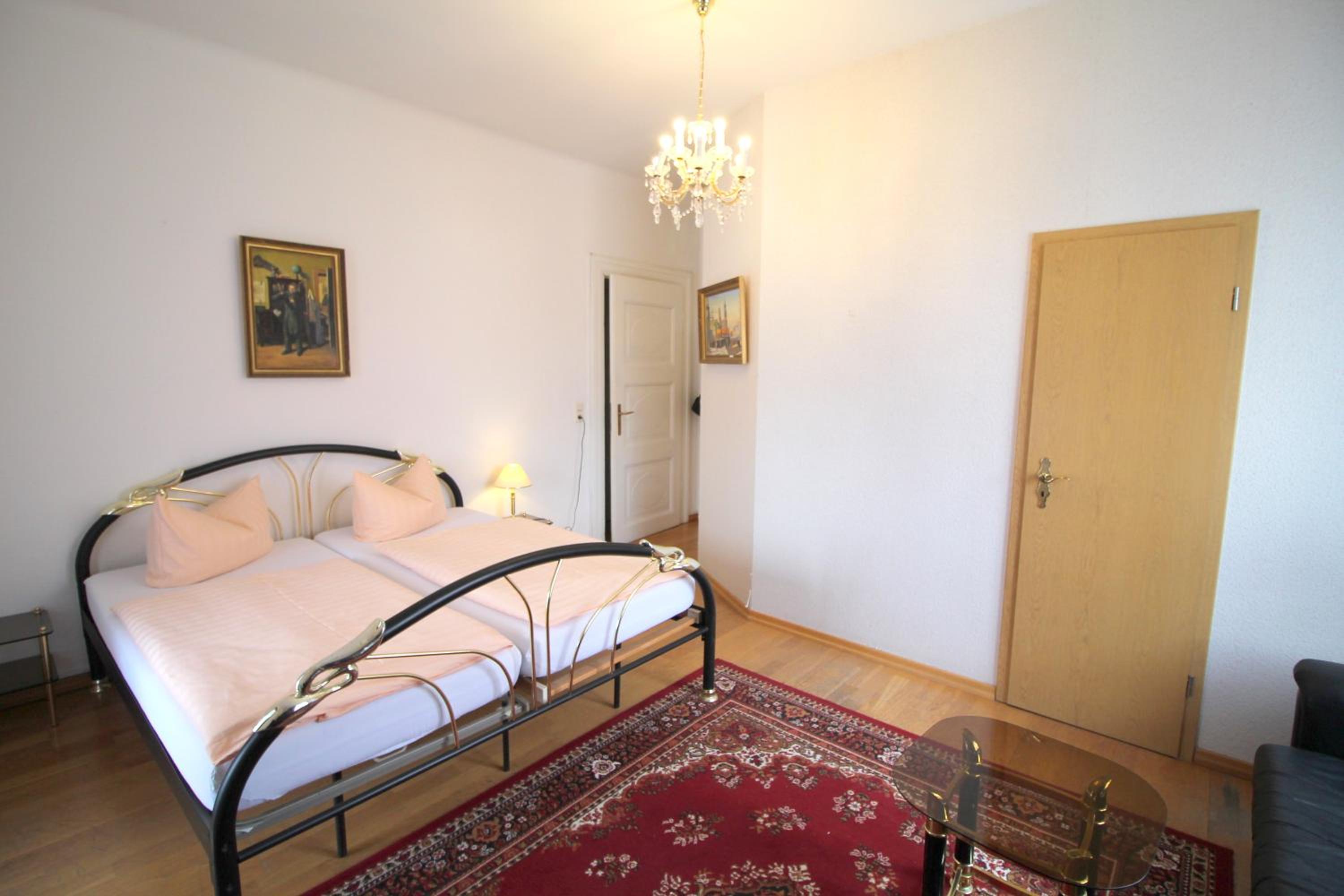 Double Room - Photo 5