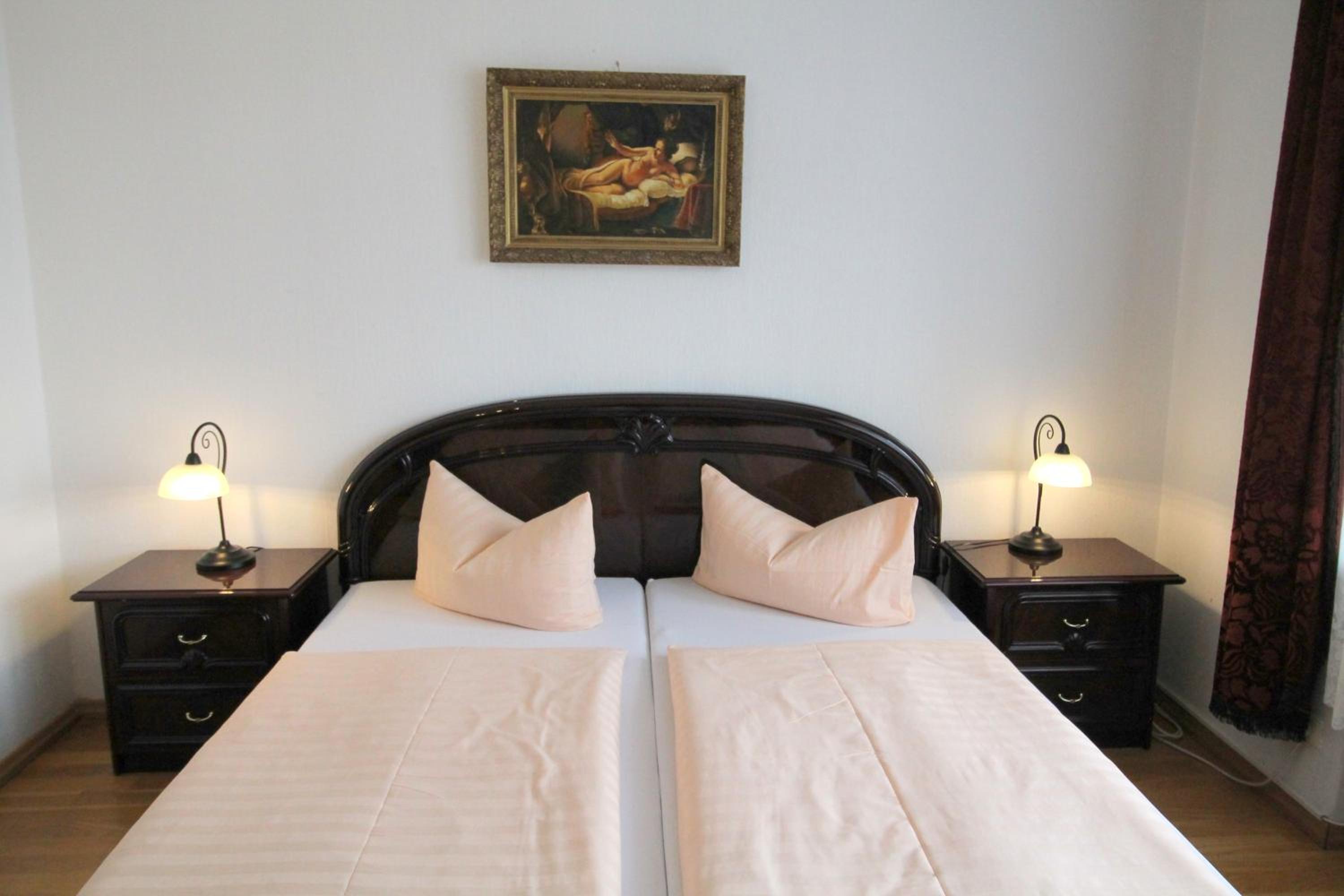 Double Room - Photo 3