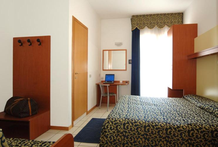 Triple Room - Photo 2