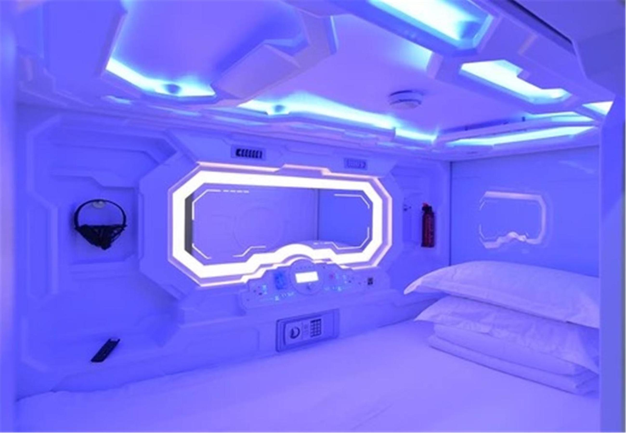 Bunk Bed in Female Dormitory Room   photo 1