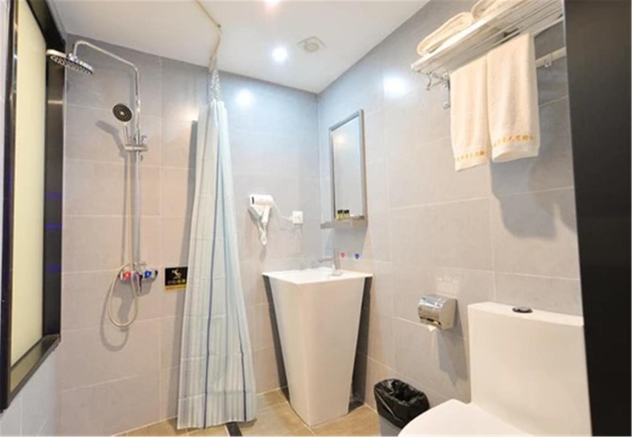 Deluxe Double or Twin Room with Garden View photo 3