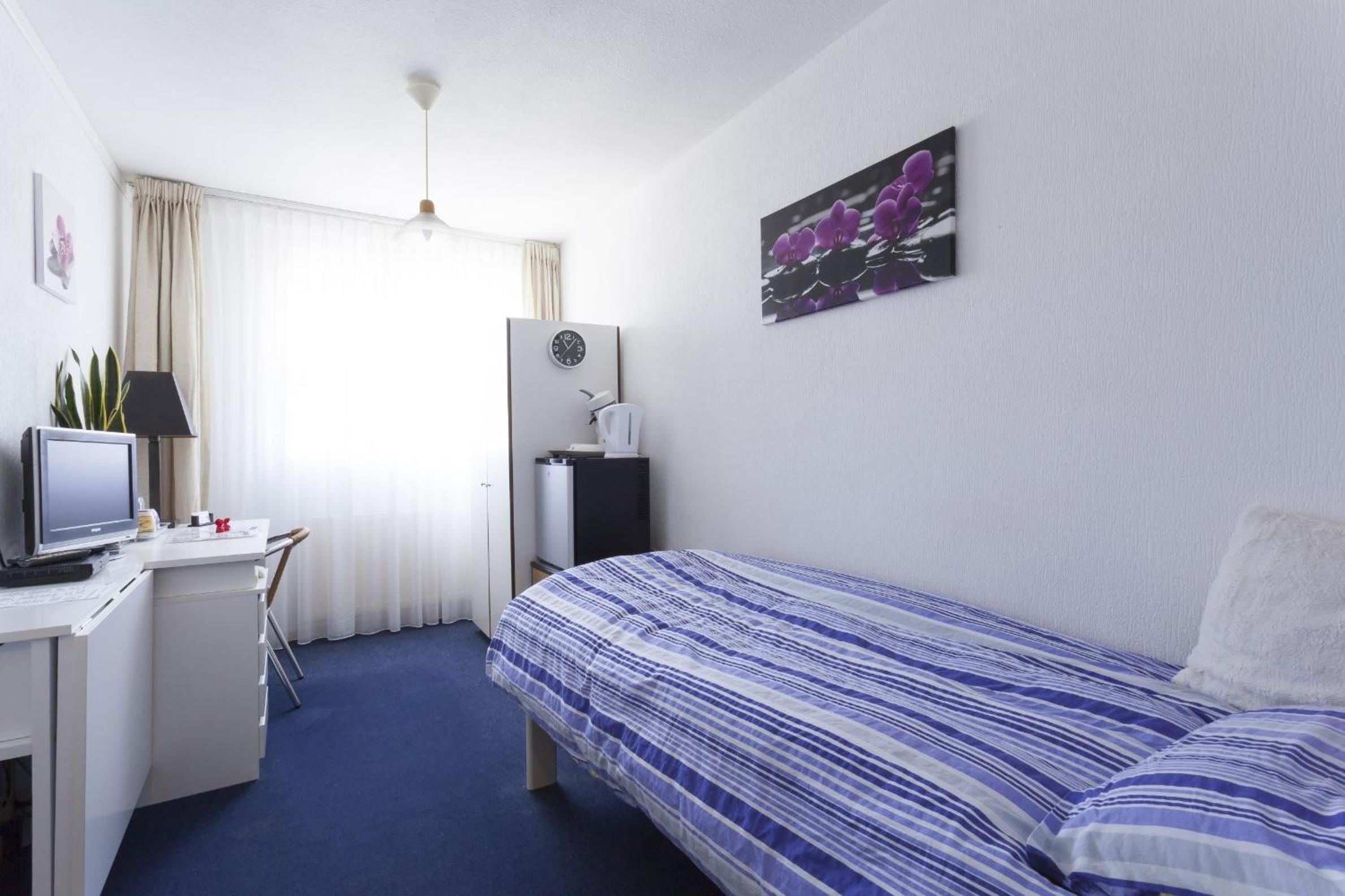 Budget Single Room photo 3