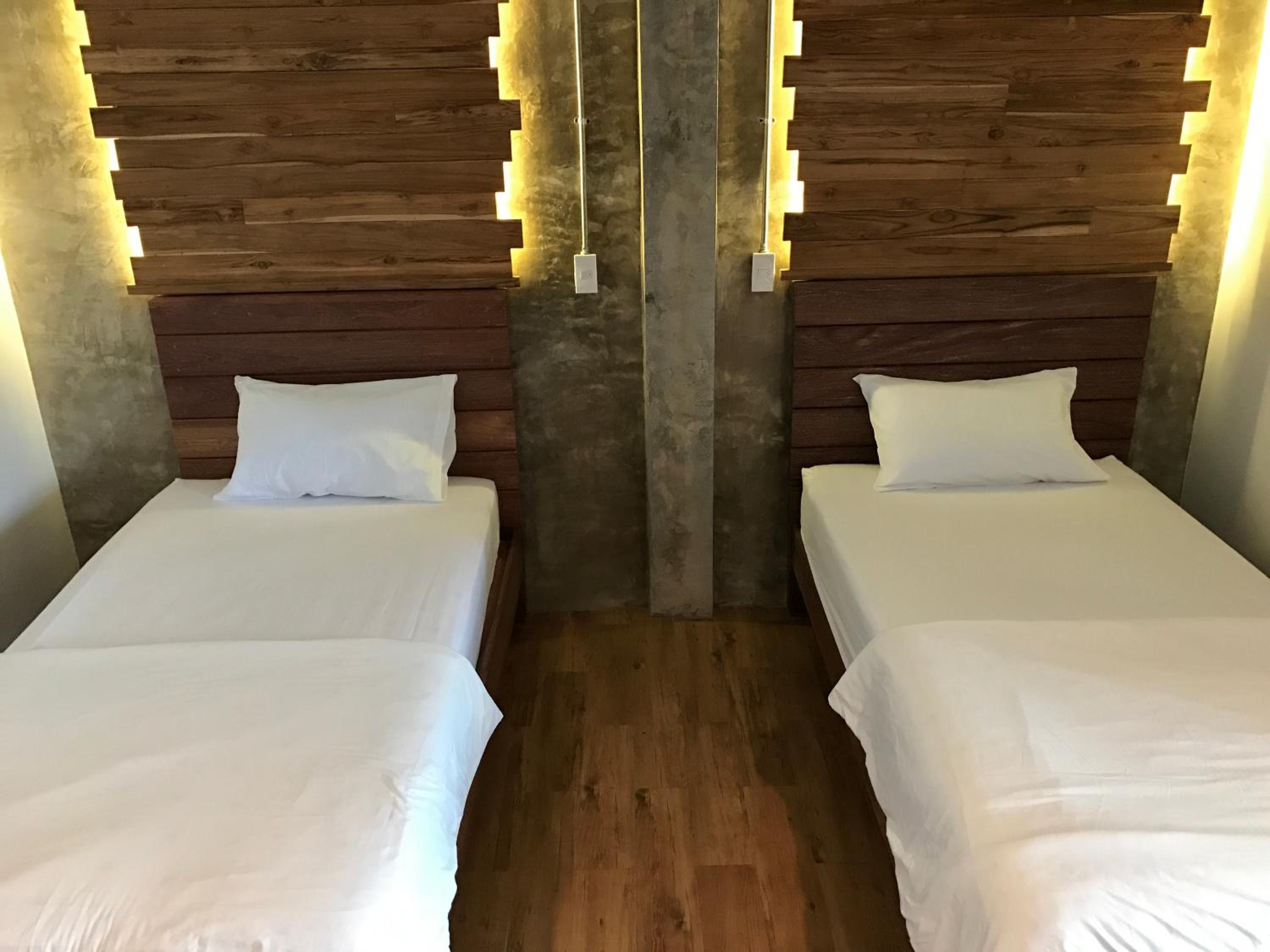 Deluxe Twin Room photo 2