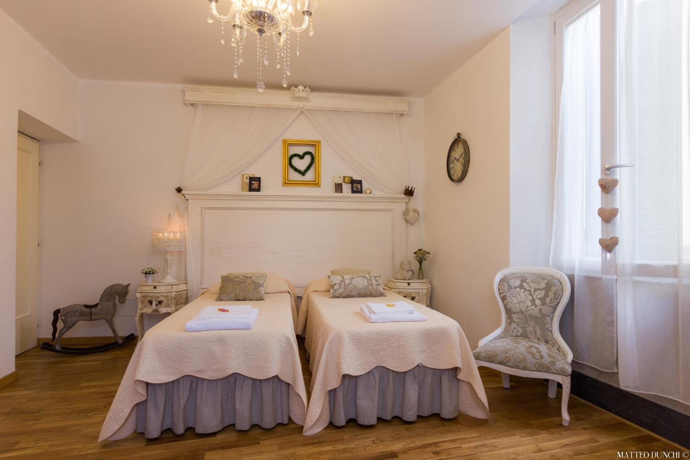Deluxe Room - Photo 2