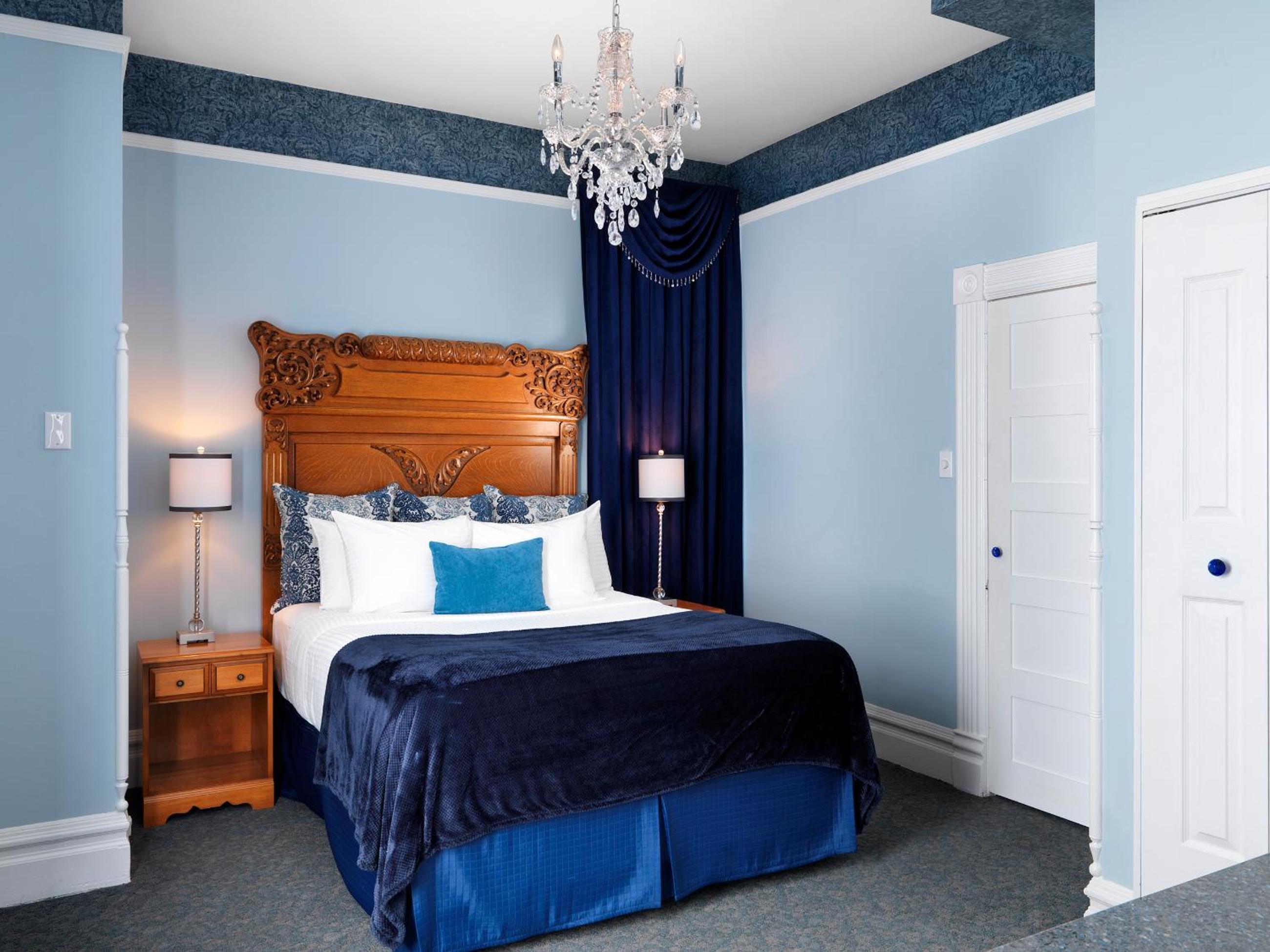 Queen Ann Suite