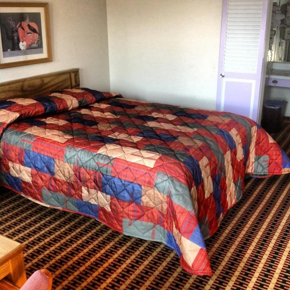 Standard Queen Room photo 2