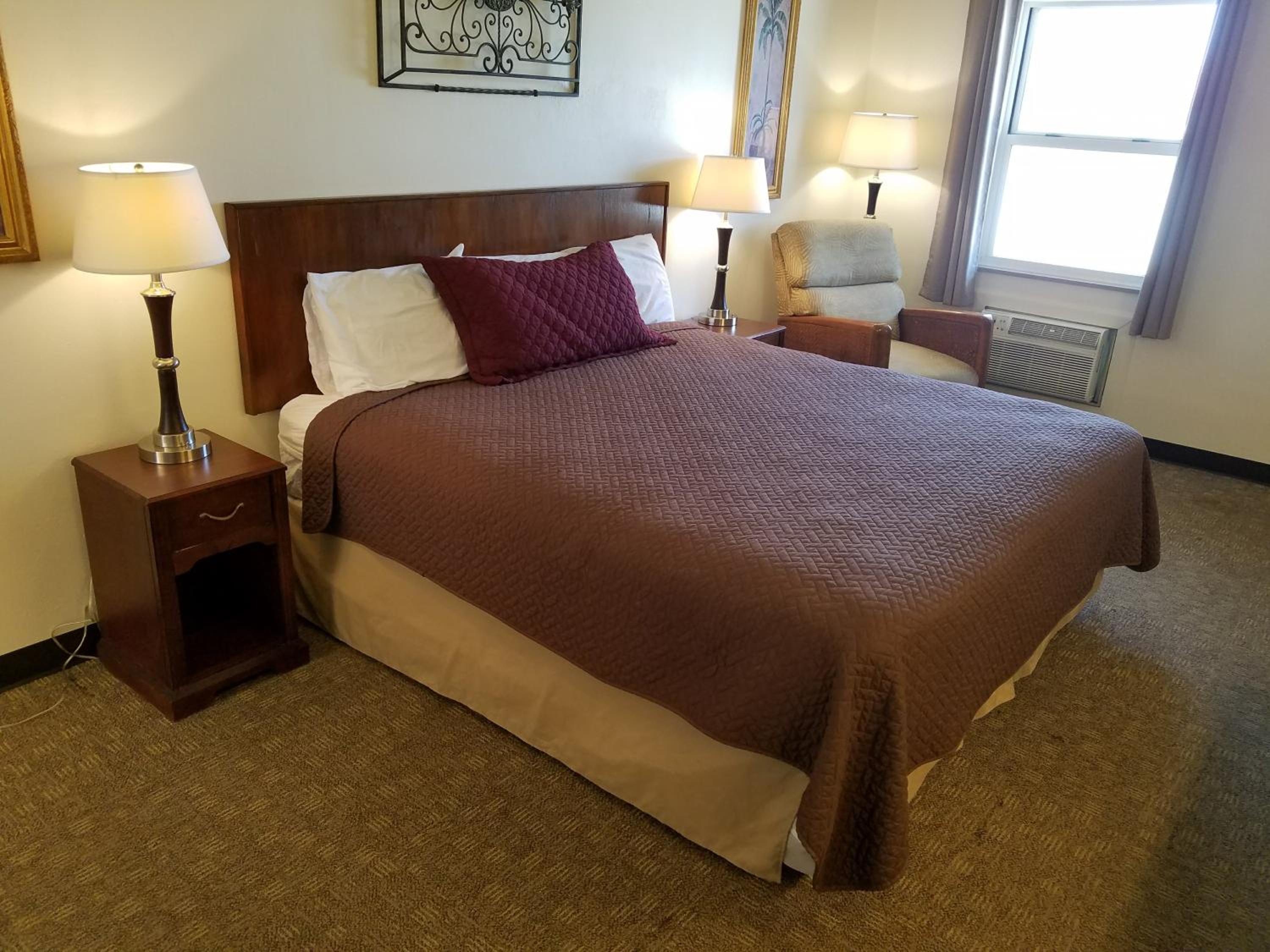 Deluxe King Room photo 2