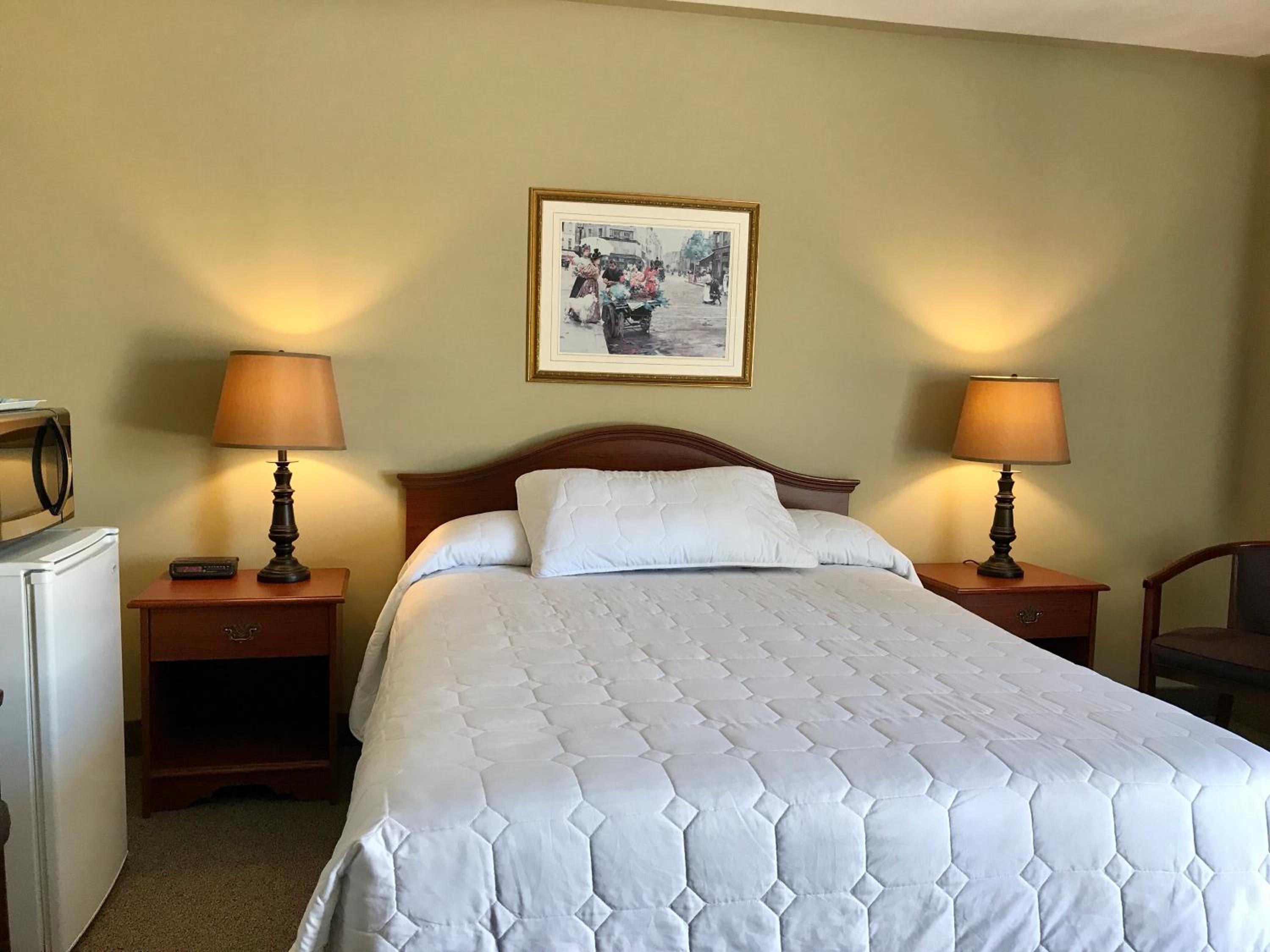 Queen Room photo 3