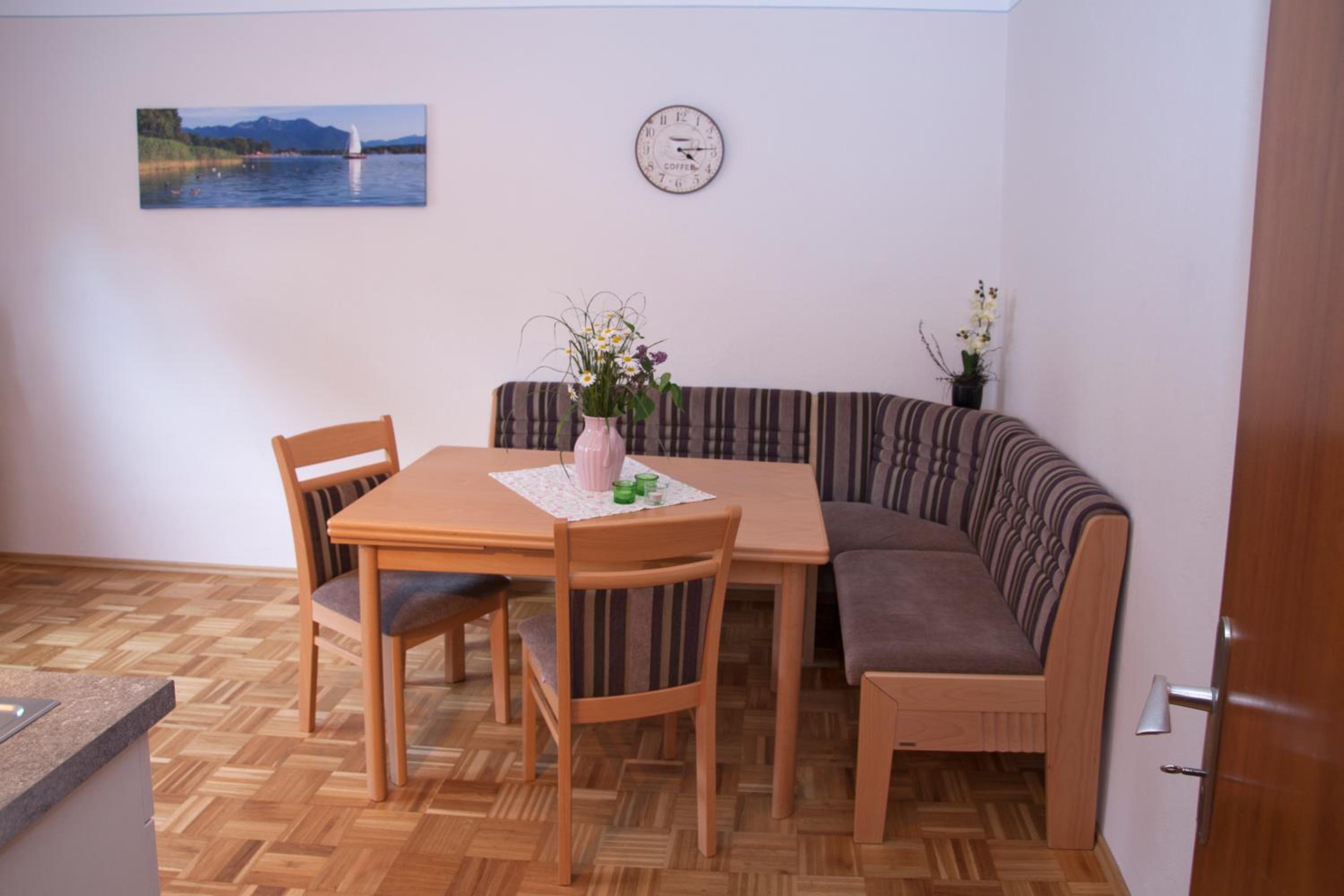 One-Bedroom Apartment with Terrace photo 2