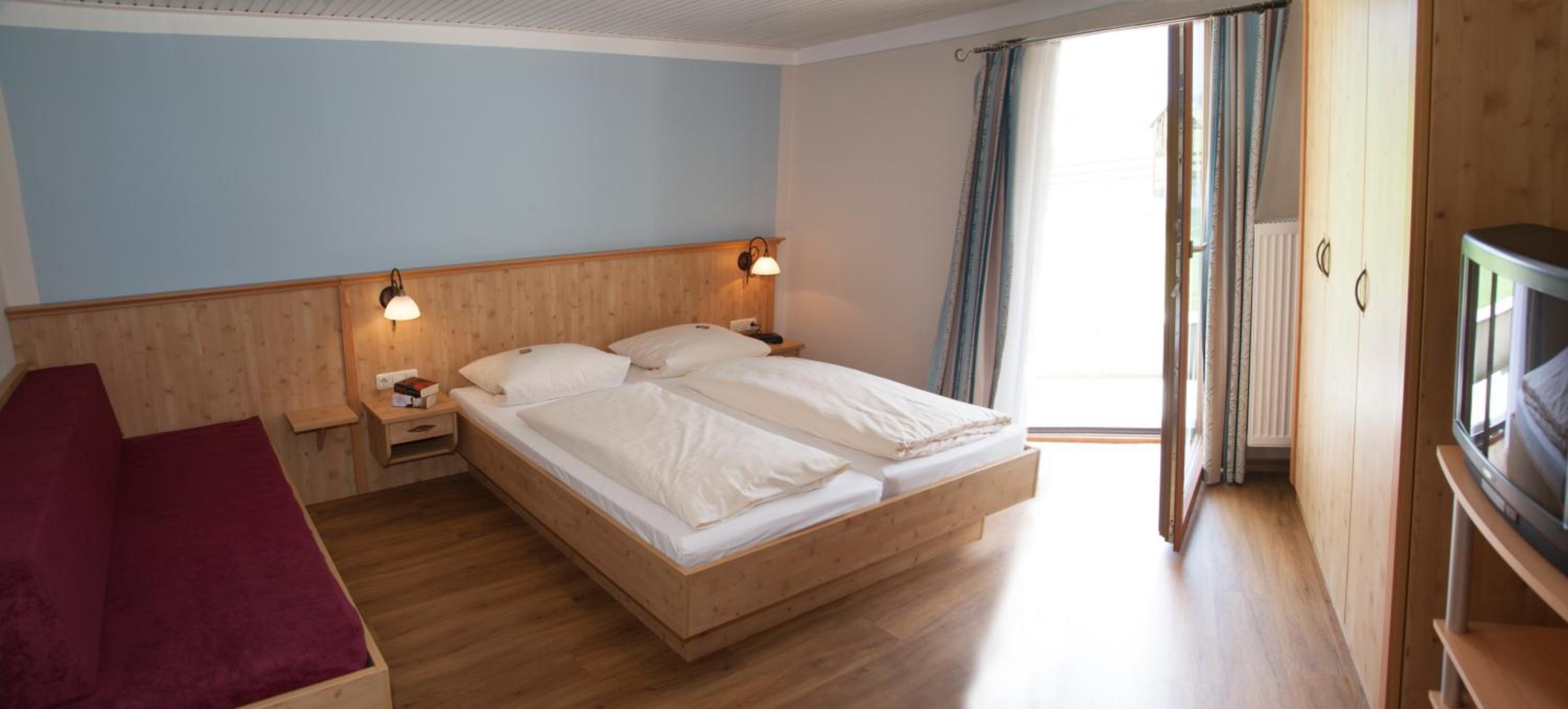One-Bedroom Apartment with Terrace photo 1