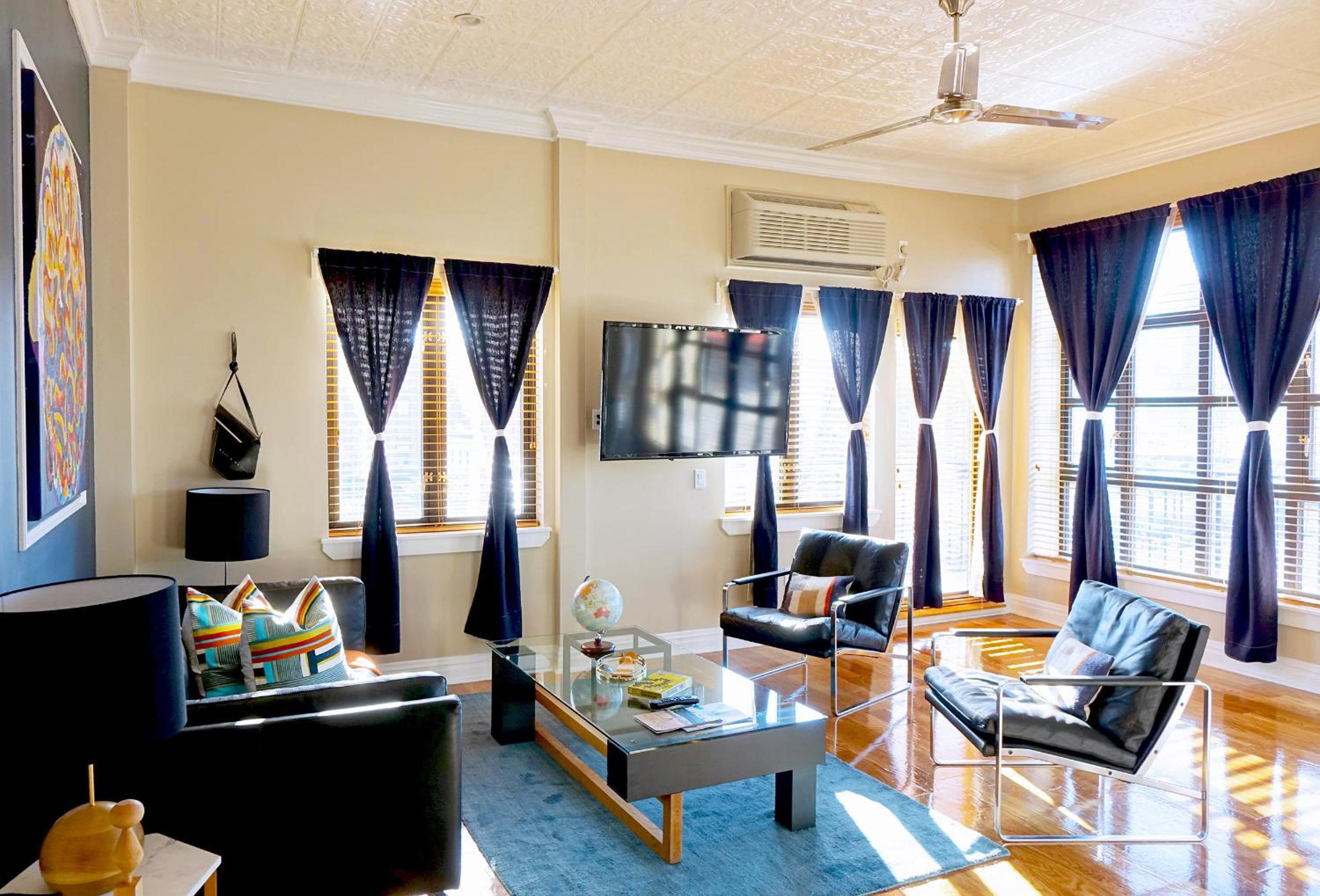 Penthouse Suite - Photo 3