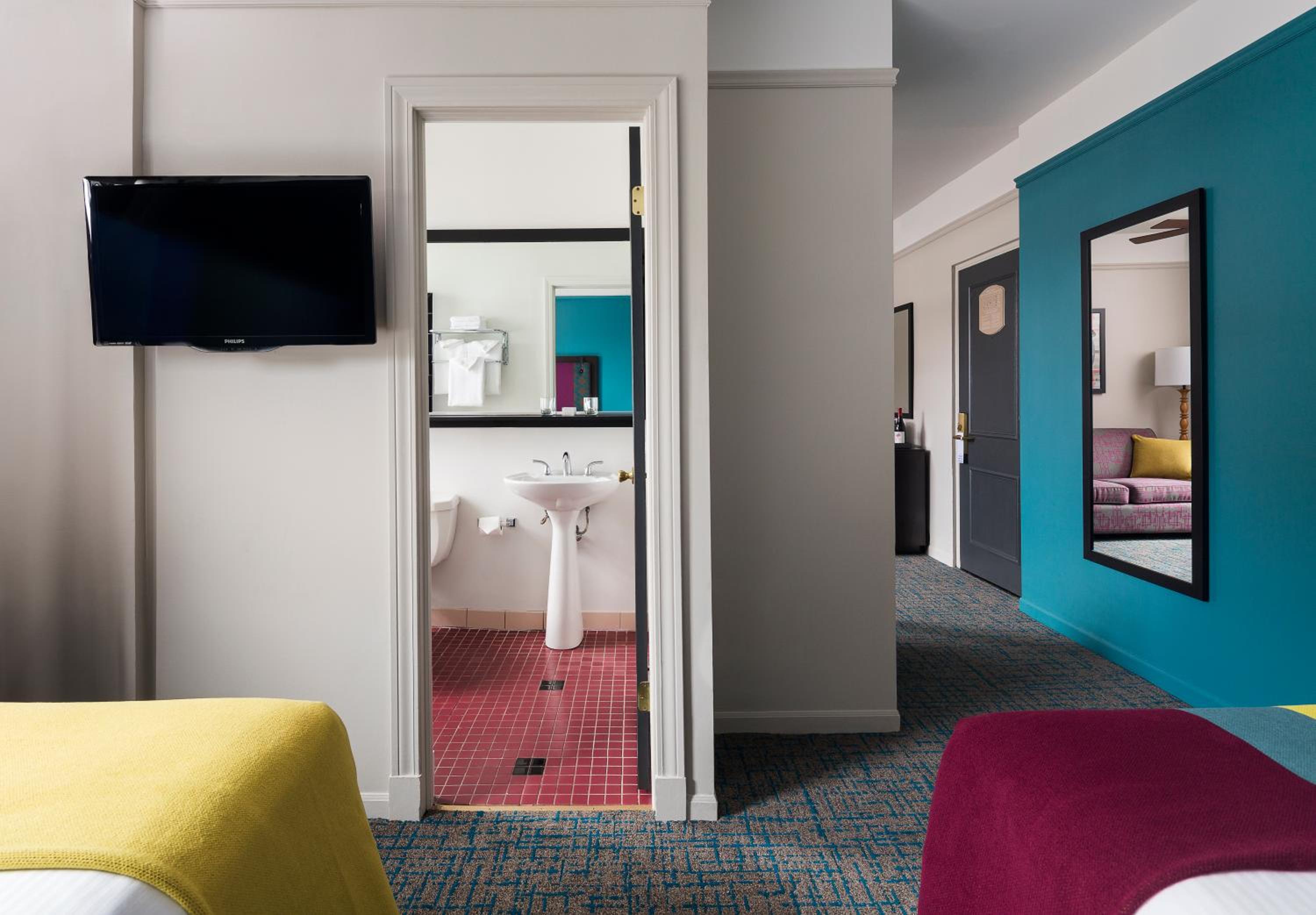 Double Suite with Two Double Beds - Photo 7