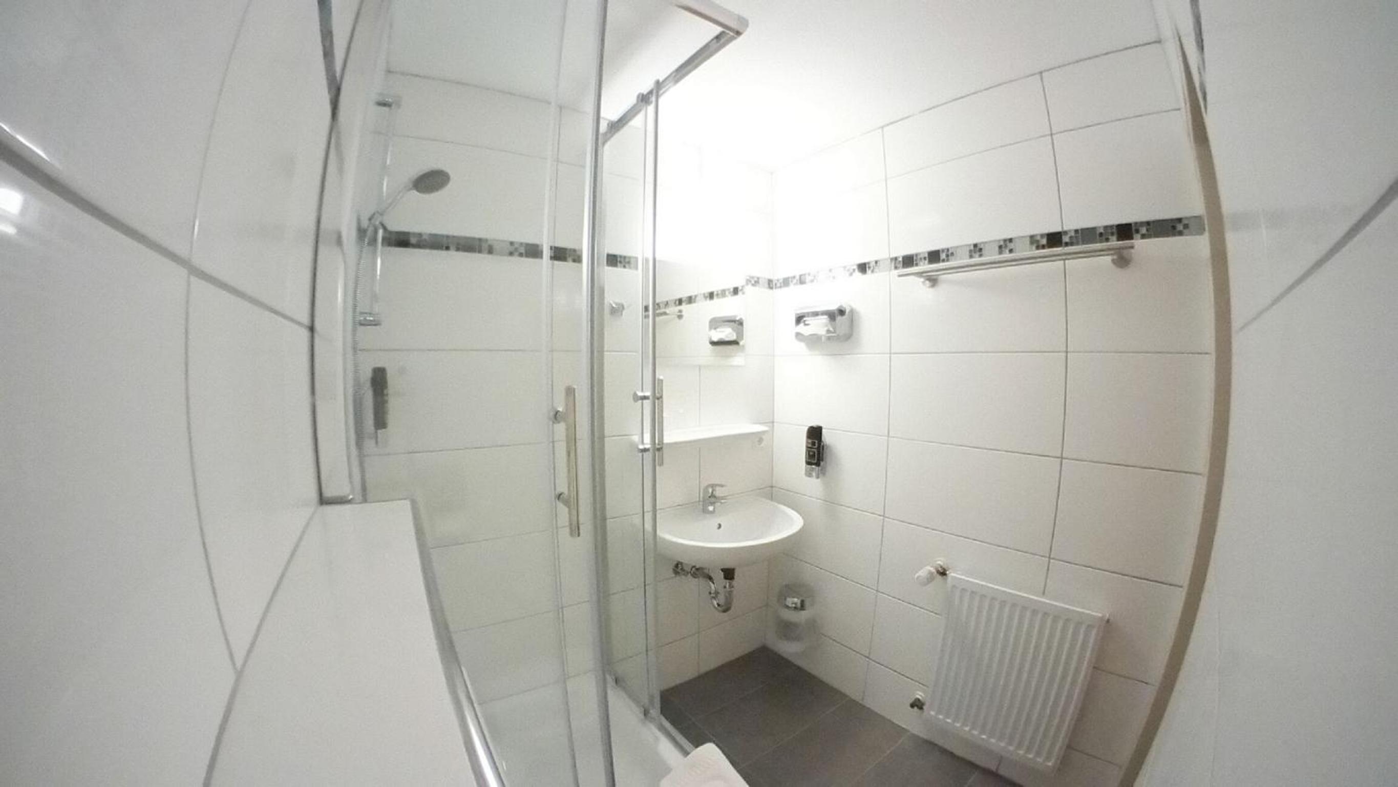 Double Room - Photo 6
