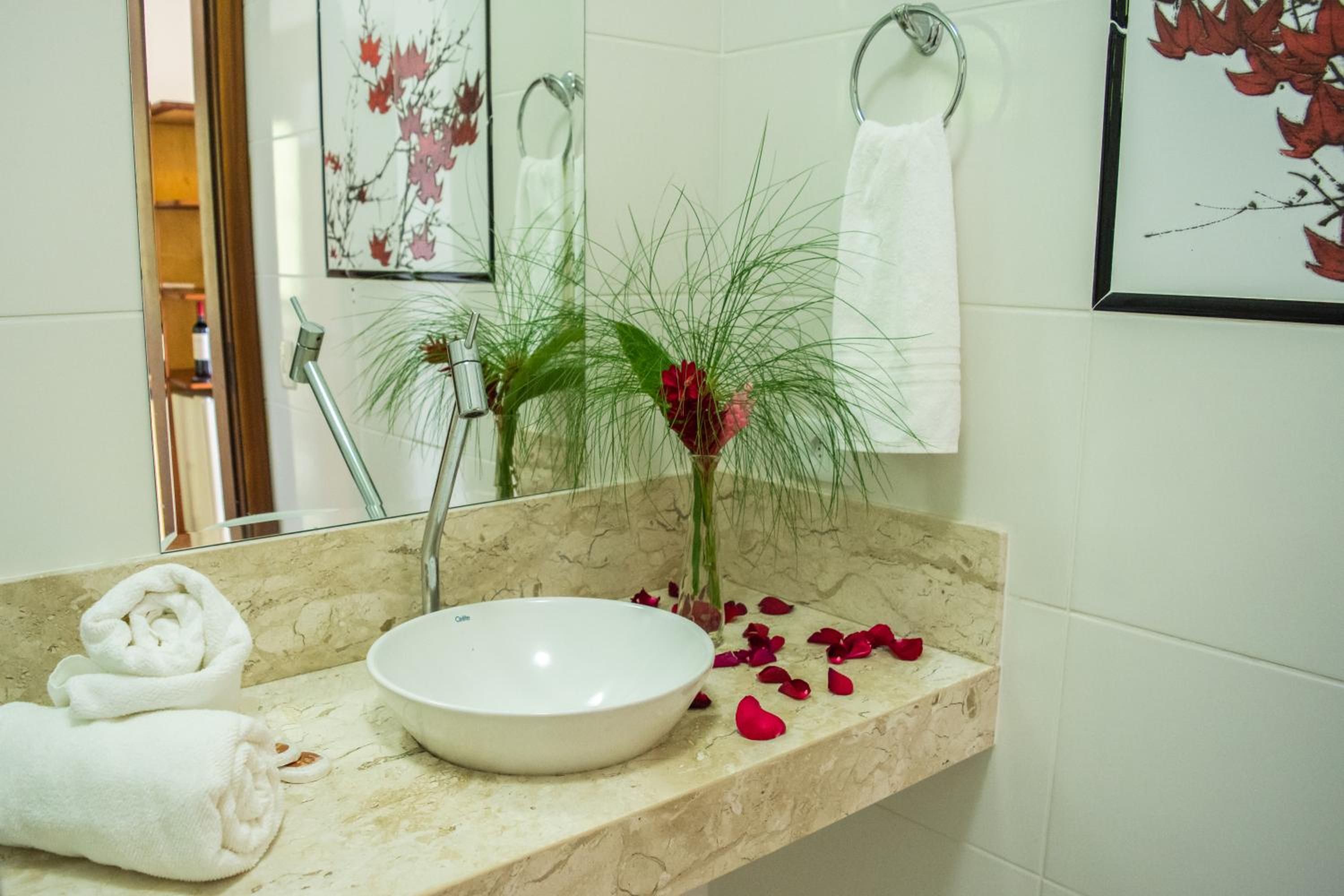 Suite with Sea View - Photo 9