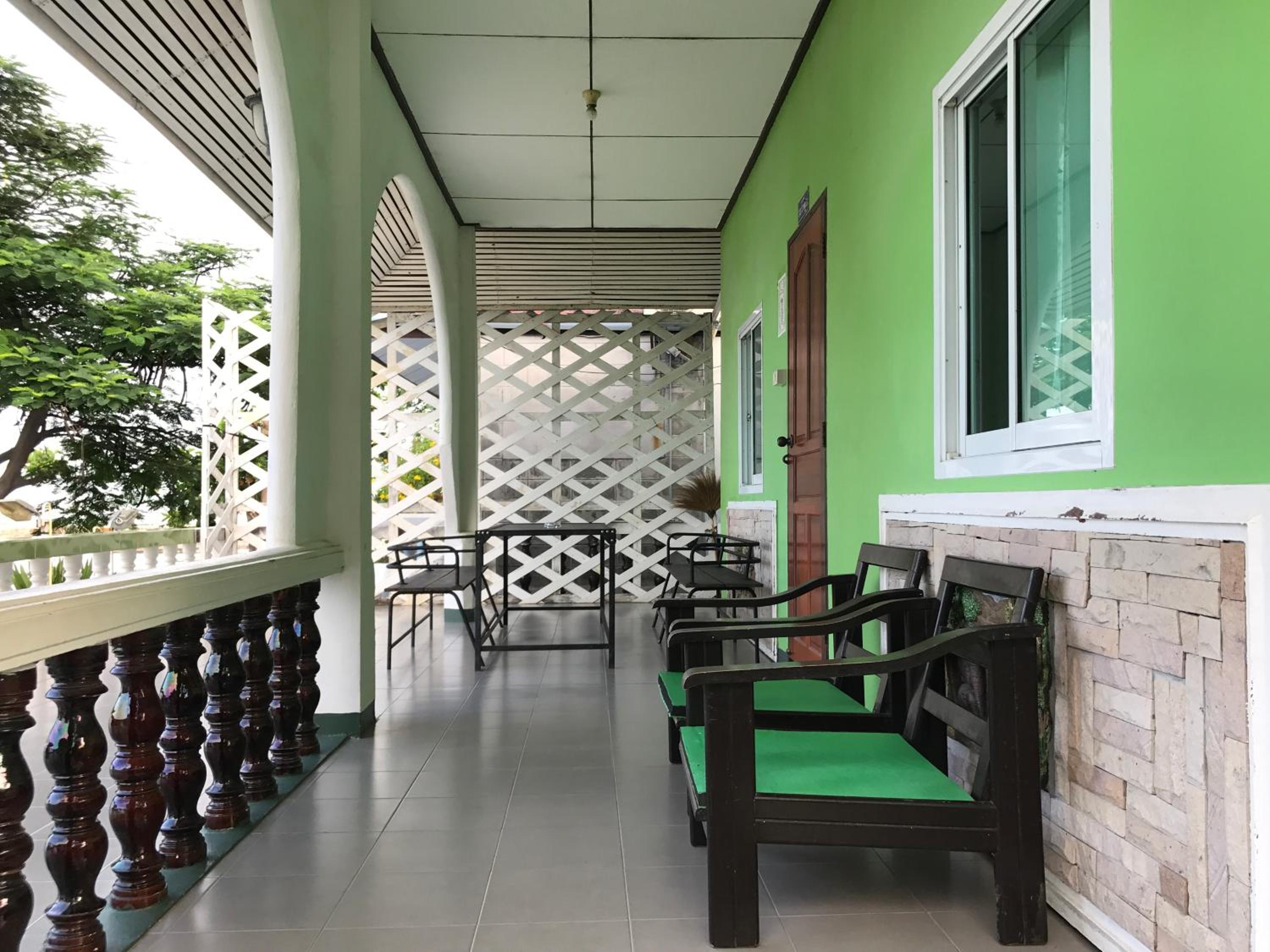 Bungalow with Sea View - Photo 18