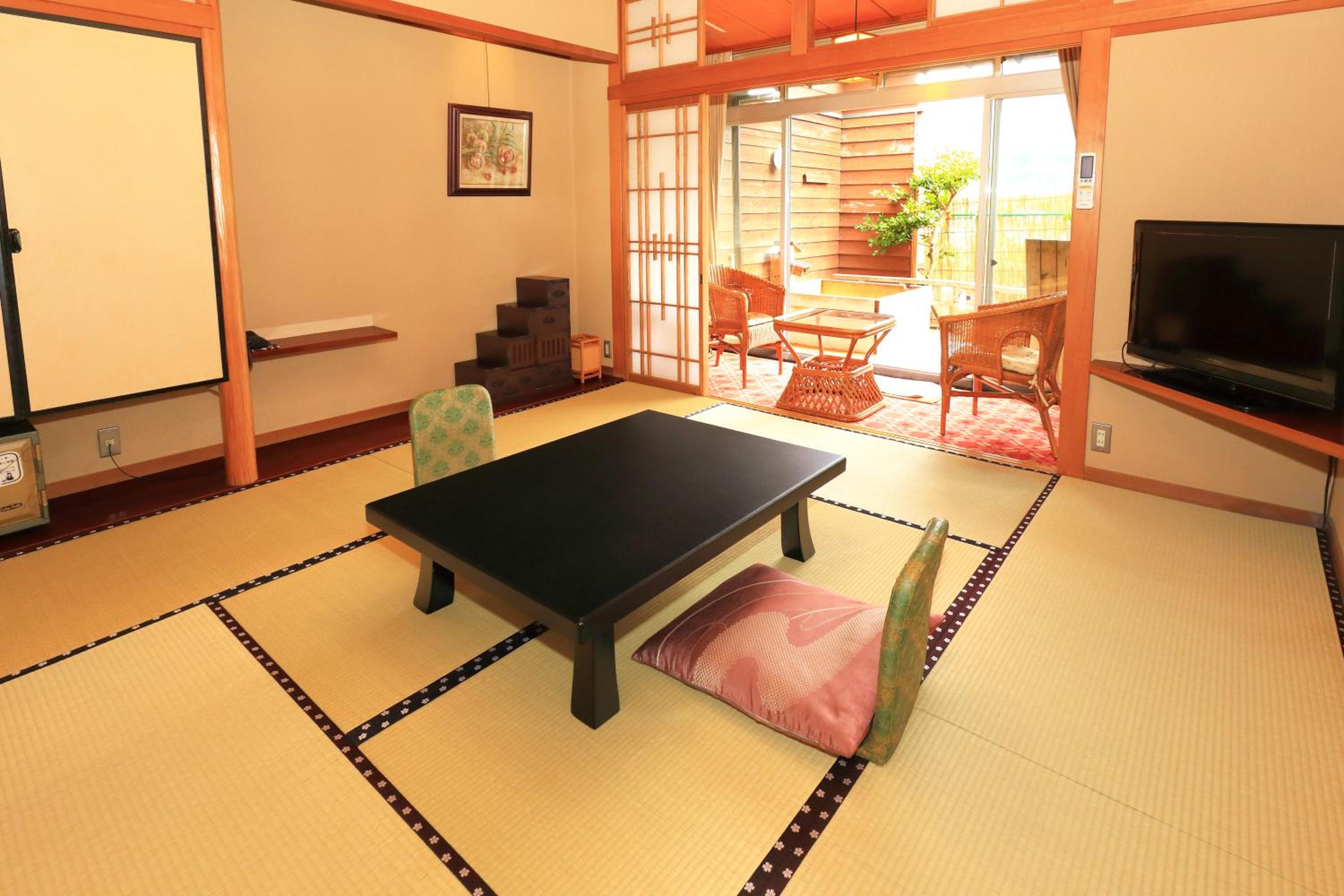Japanese-Style Standard Room with Open-Air Bath - Hida Beef Dinner Included