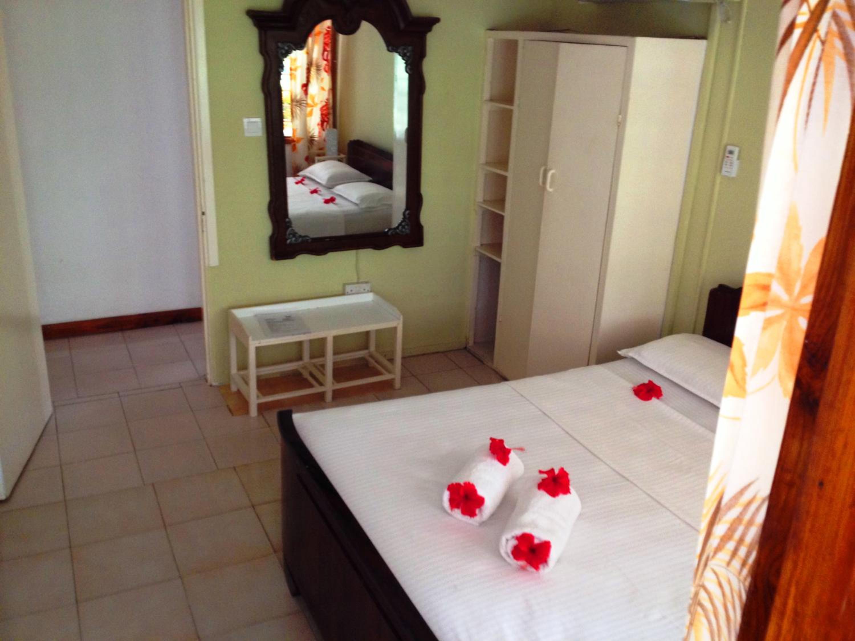 Family Rooms With Kitchenette photo 2