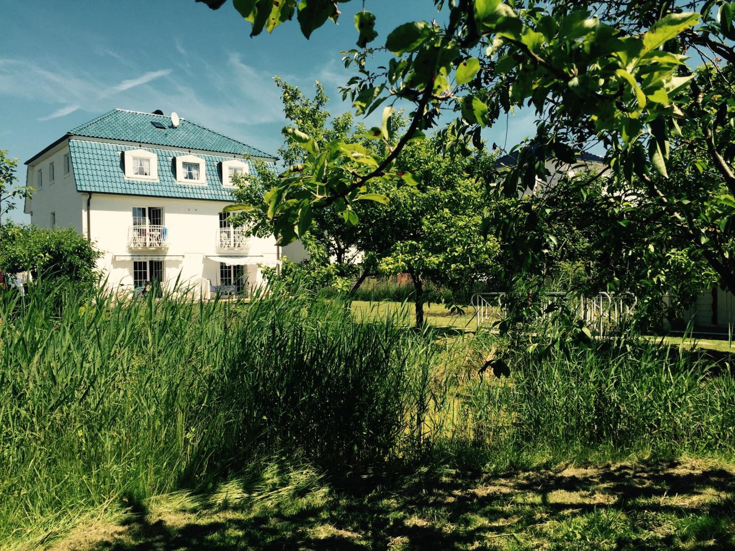 Apartment with Garden View - Photo 2