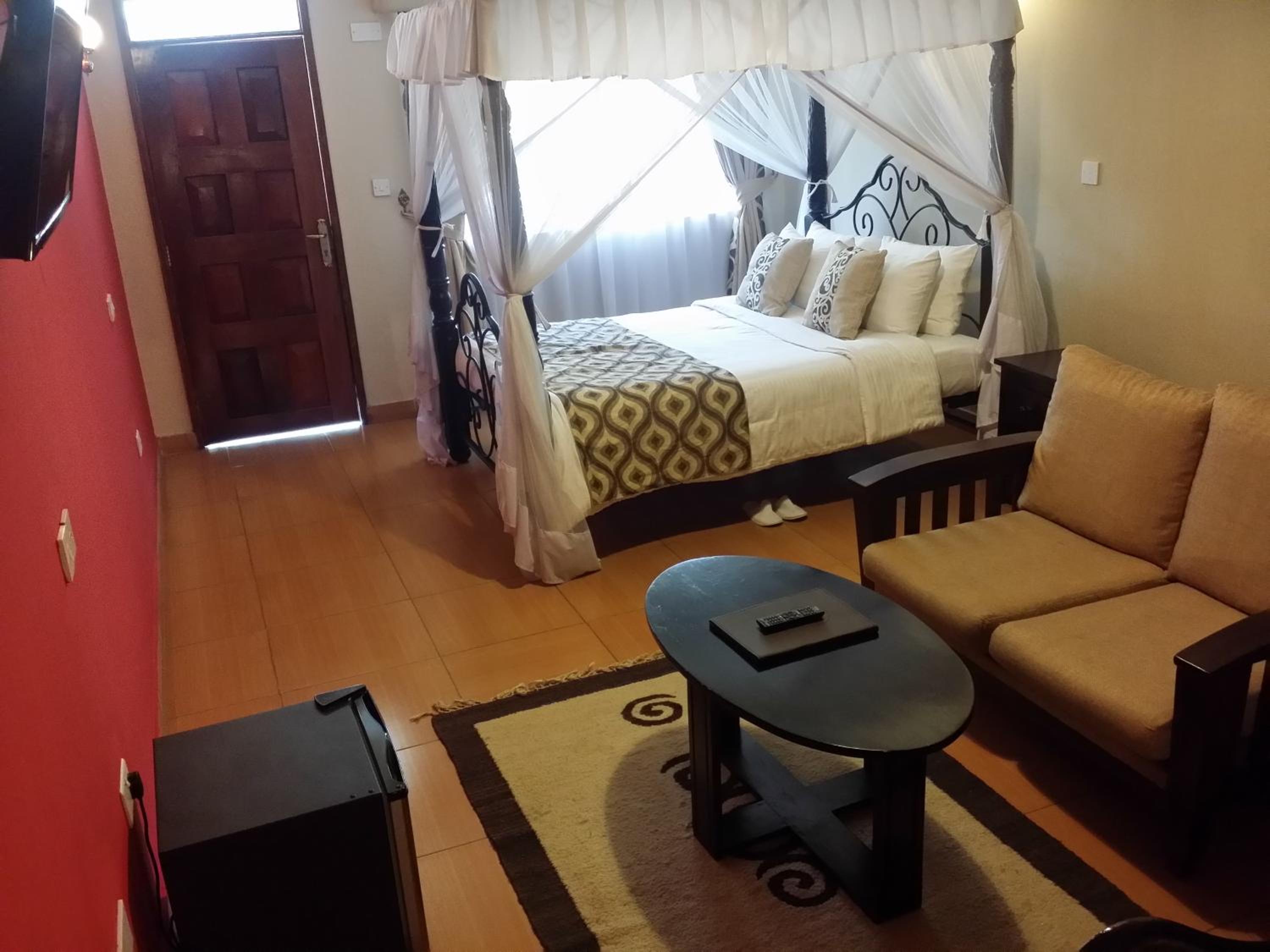 Deluxe Suite photo 3