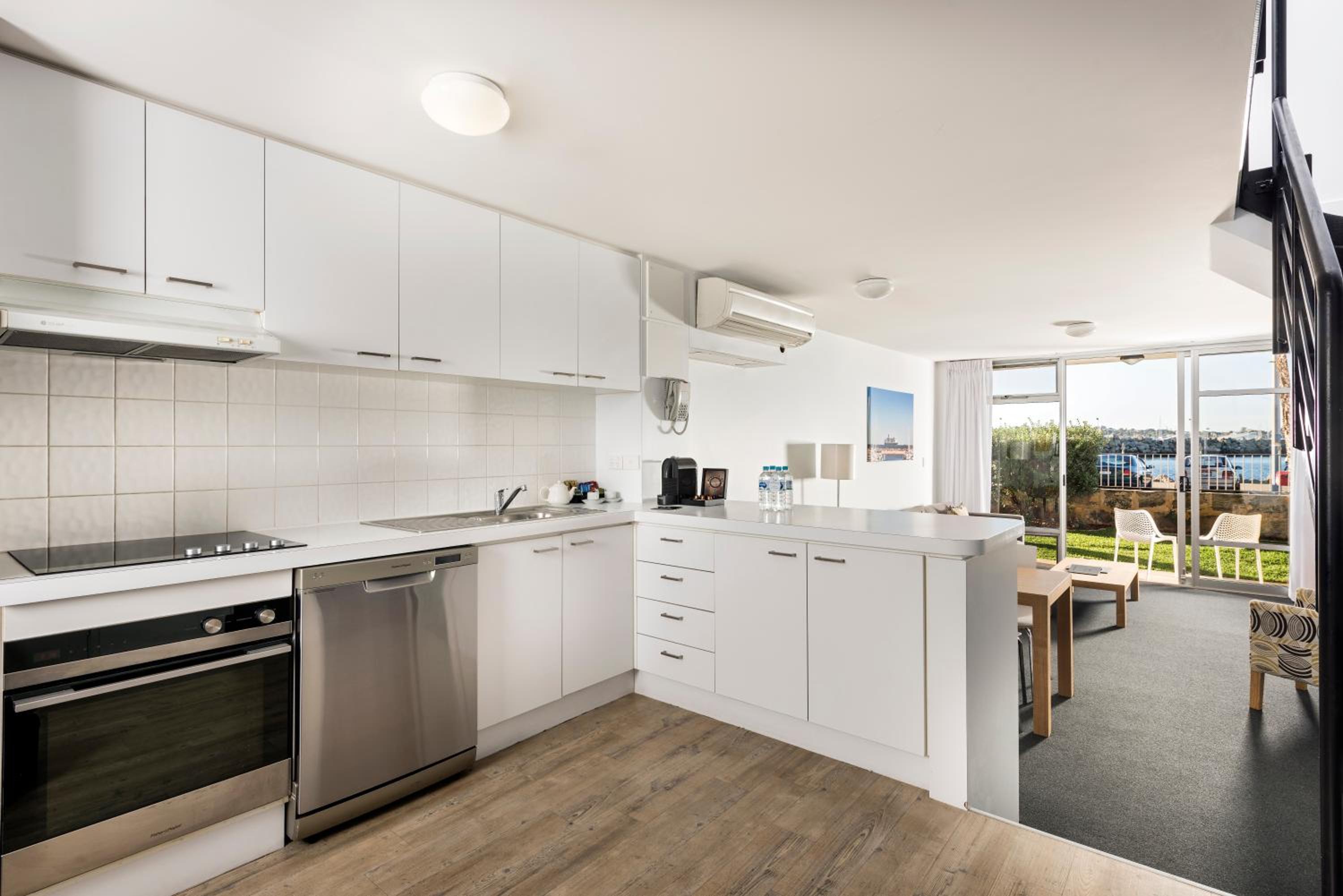 Two-Bedroom Apartment with Harbor View photo 3