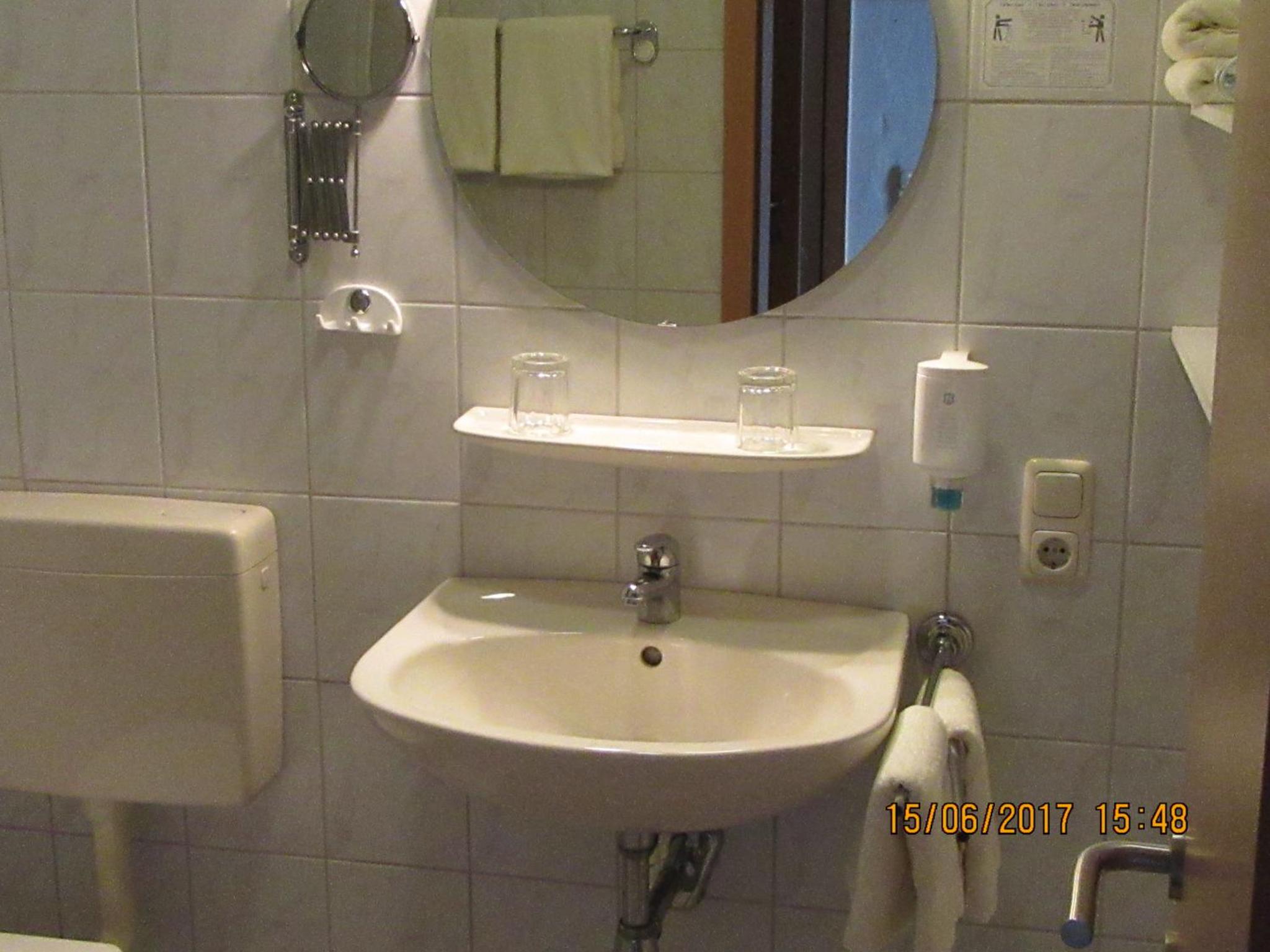 Single Room photo 2