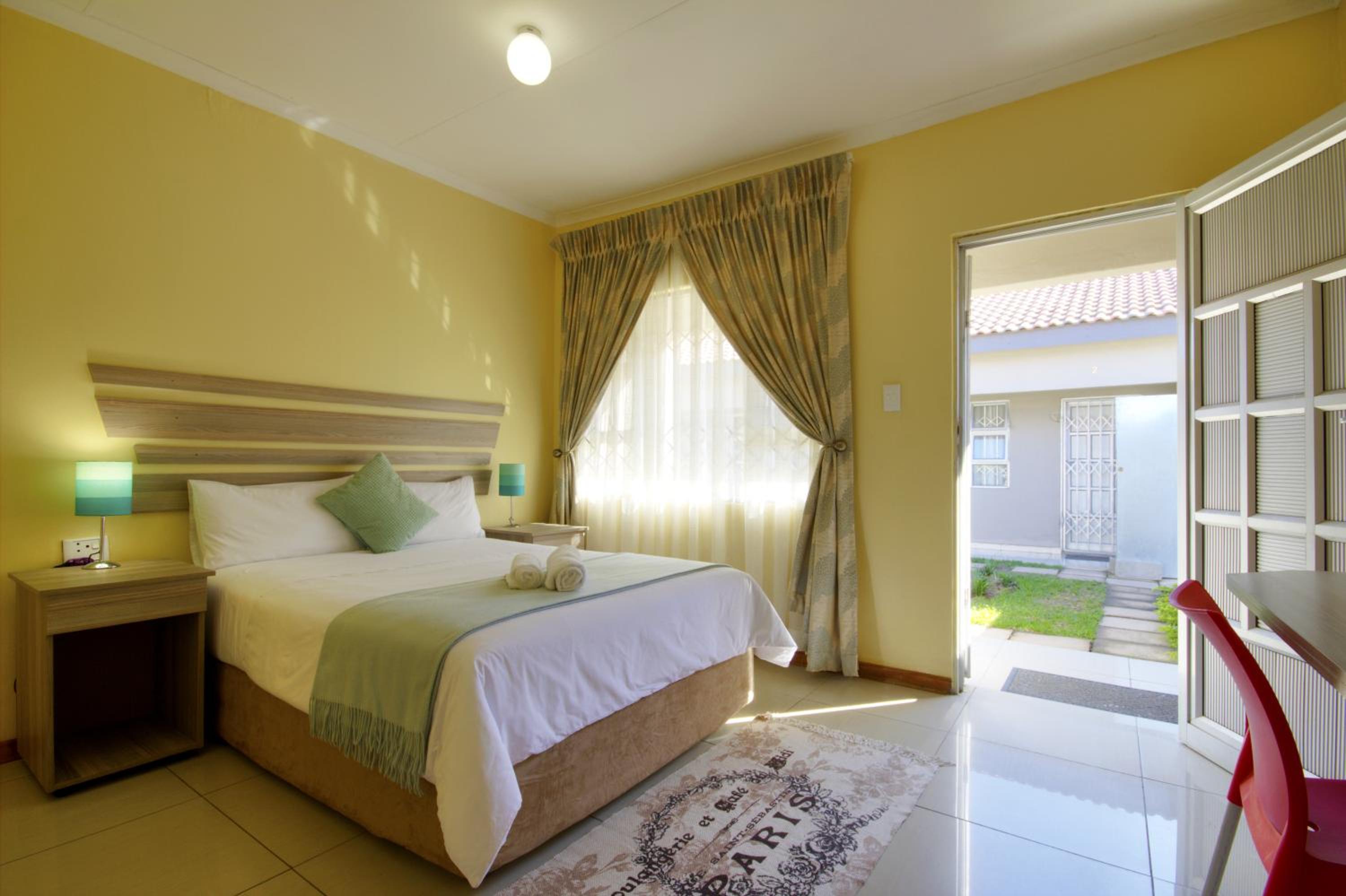 Superior Double Room with Shower - Photo 1