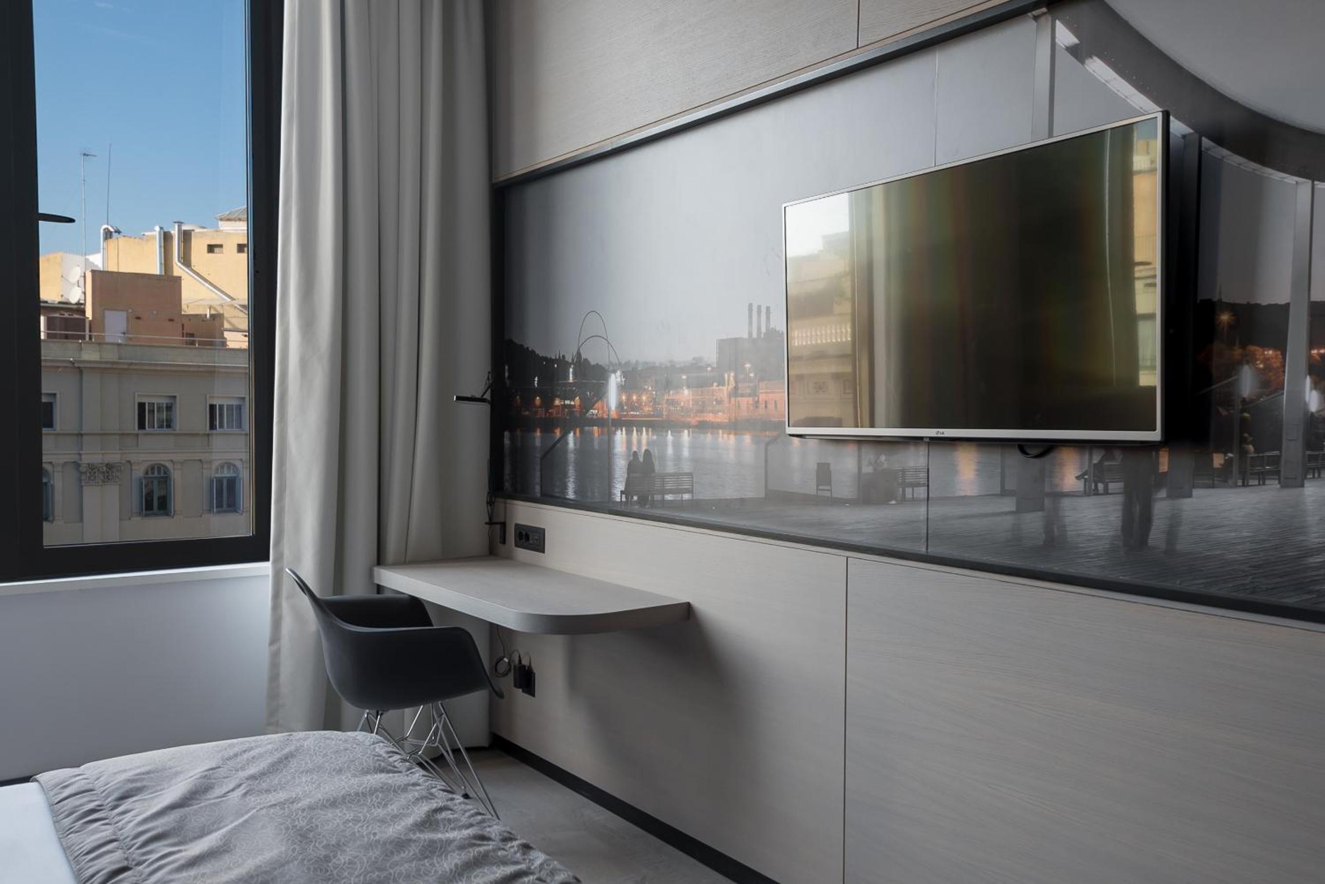 Superior Double or Twin Room with City View photo 3