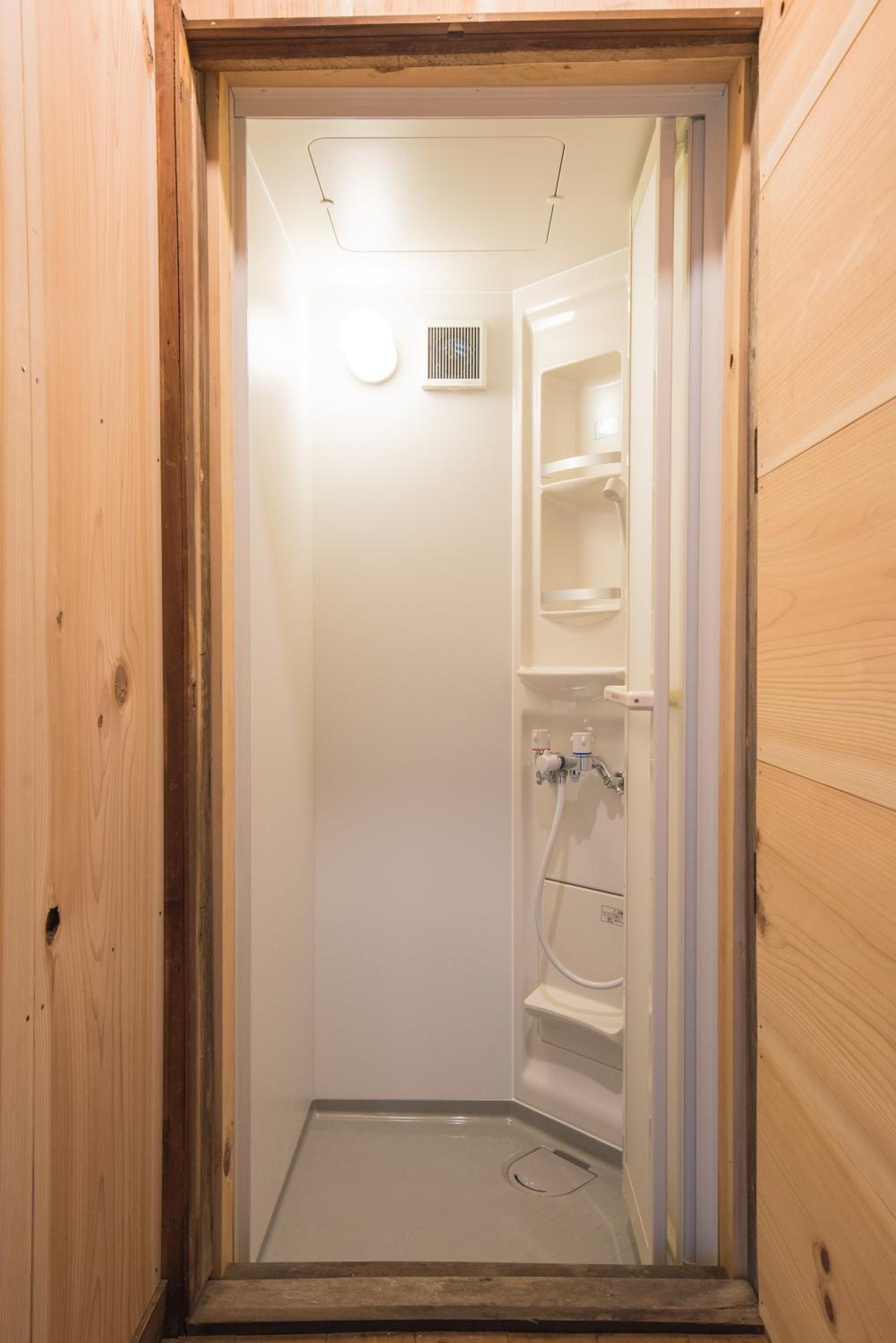 Twin Room with Shower photo 3