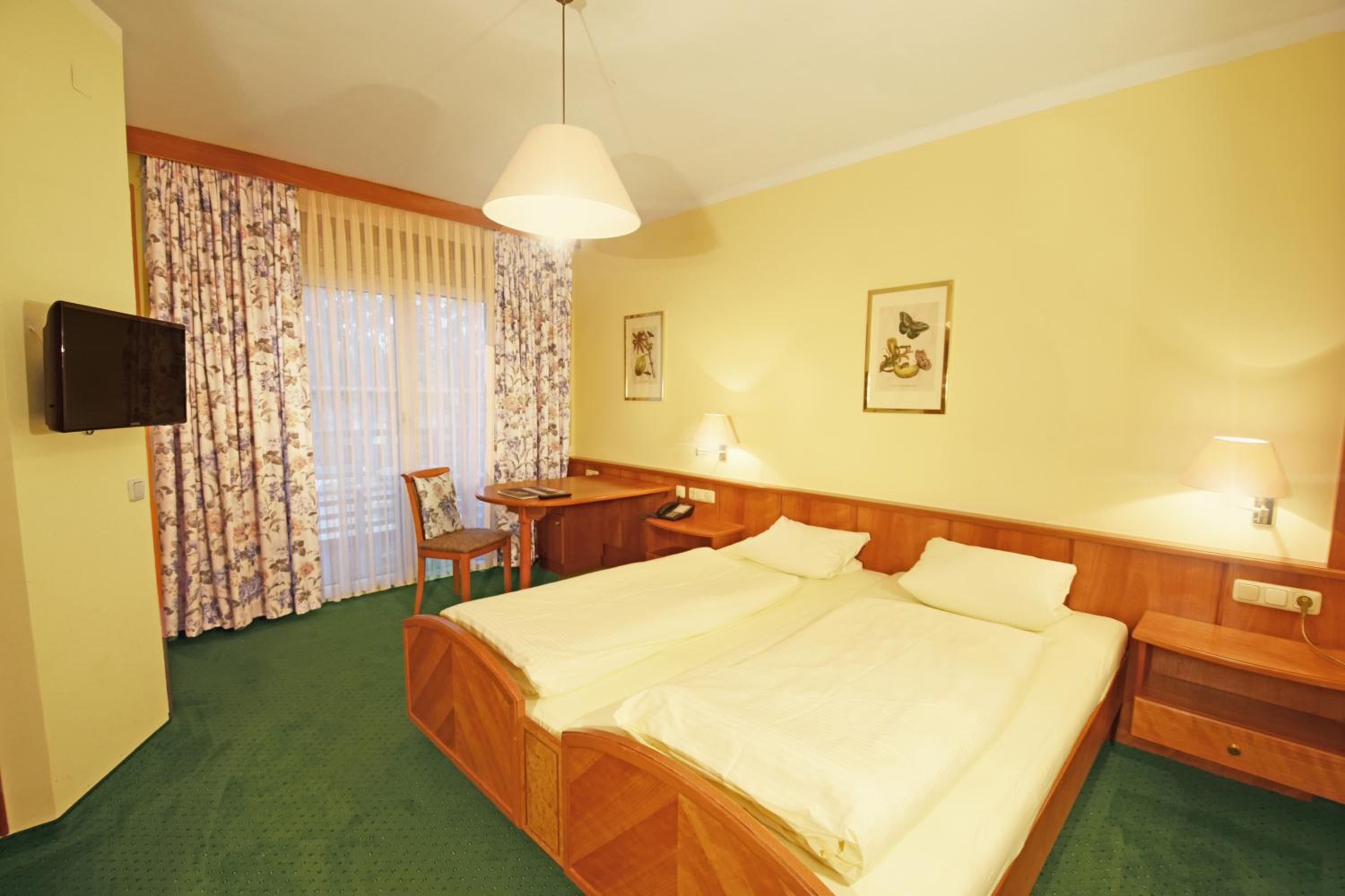 Double Room with Garden View photo 3