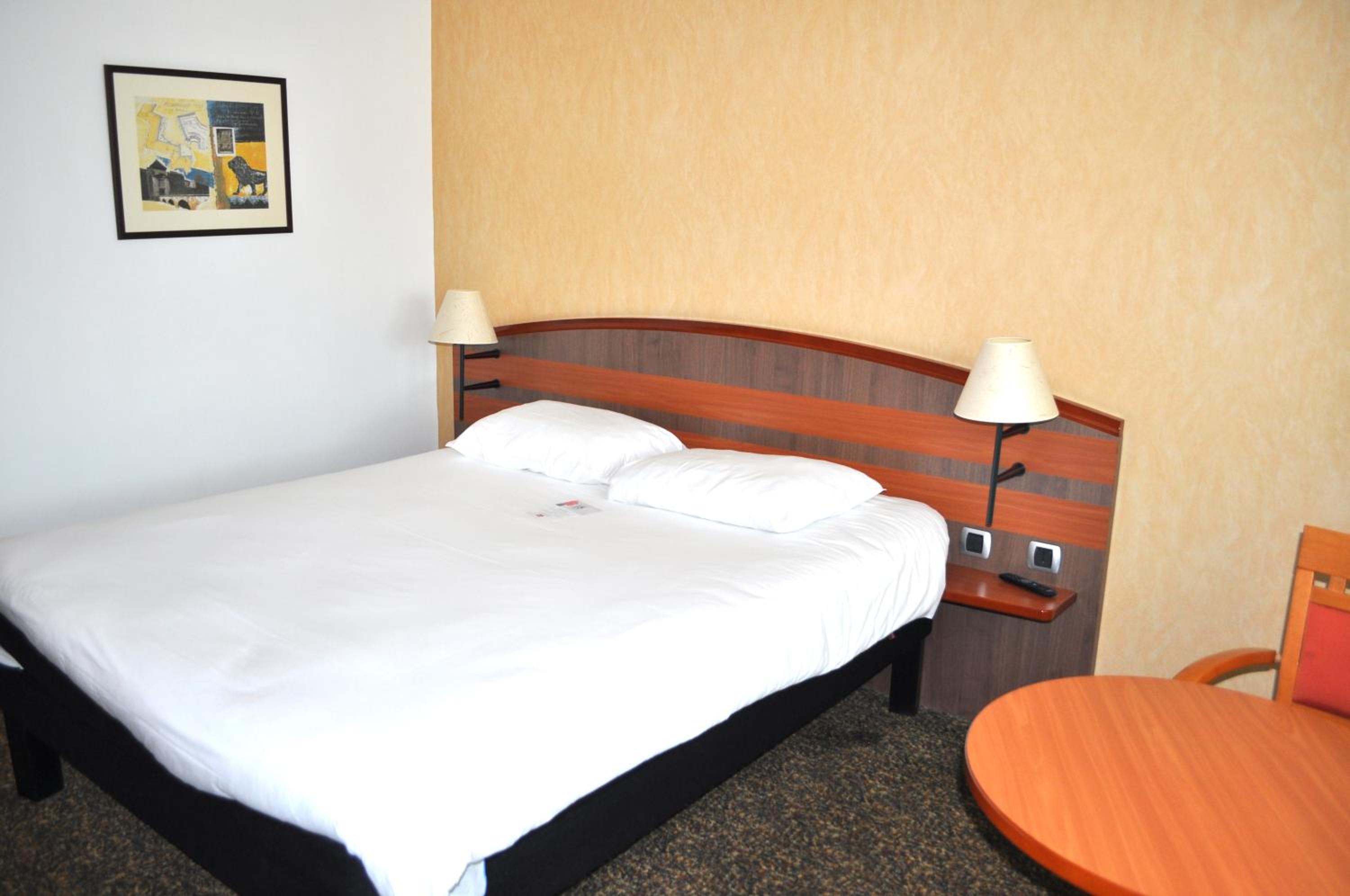 Standard Double Room - Photo 3