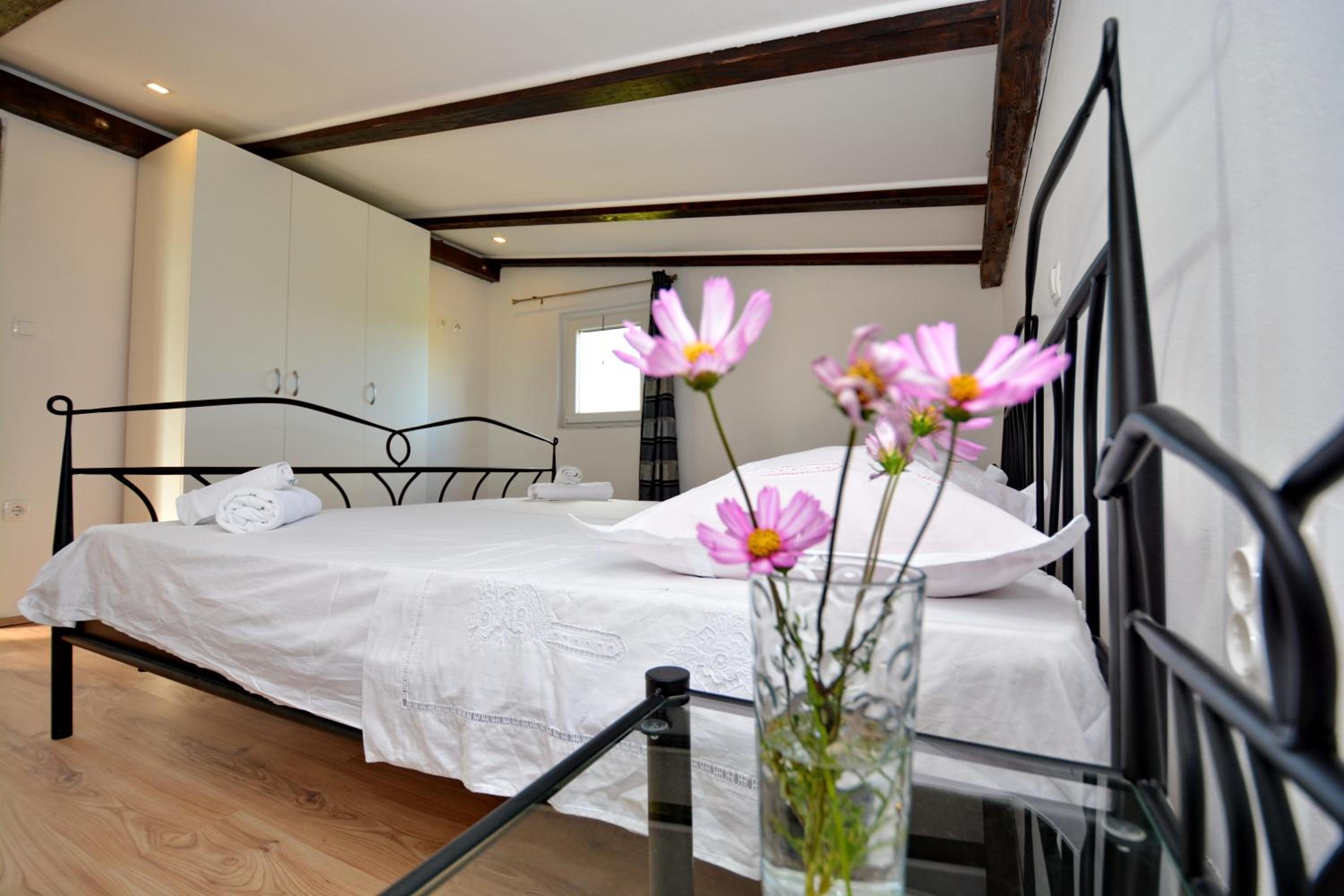 Four-Bedroom House photo 1