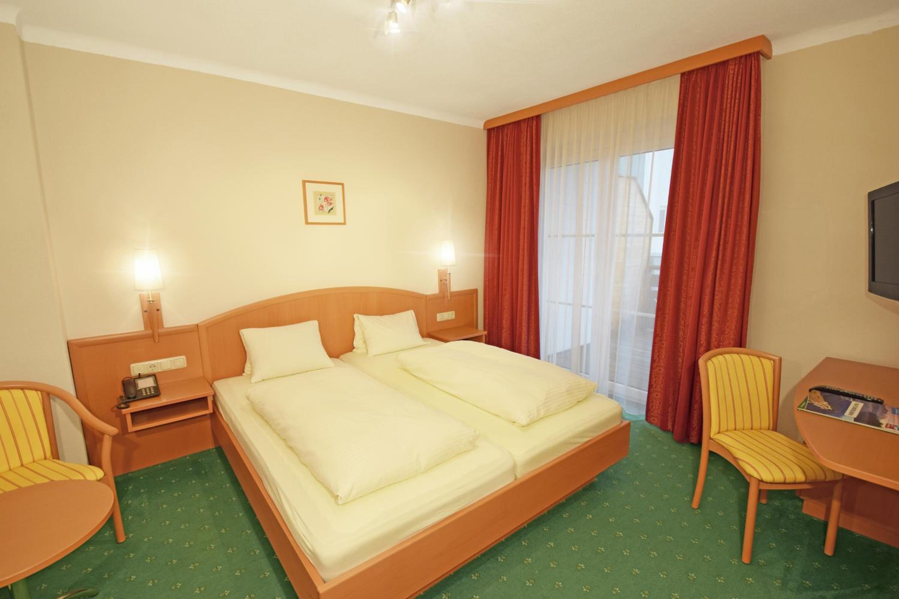 Double Room with Lake View photo 1