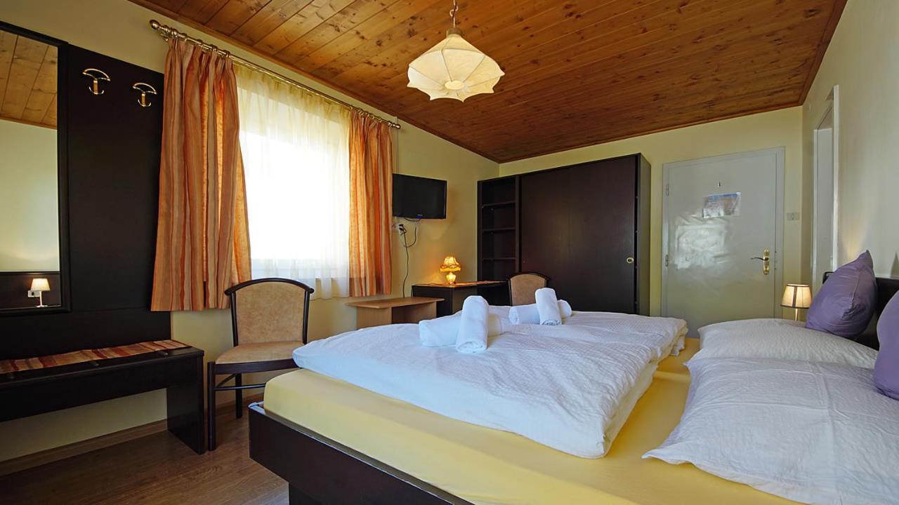 Double Room with Balcony photo 1