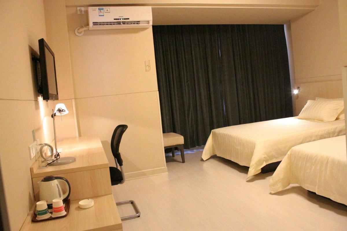 Standard Twin Room B photo 3