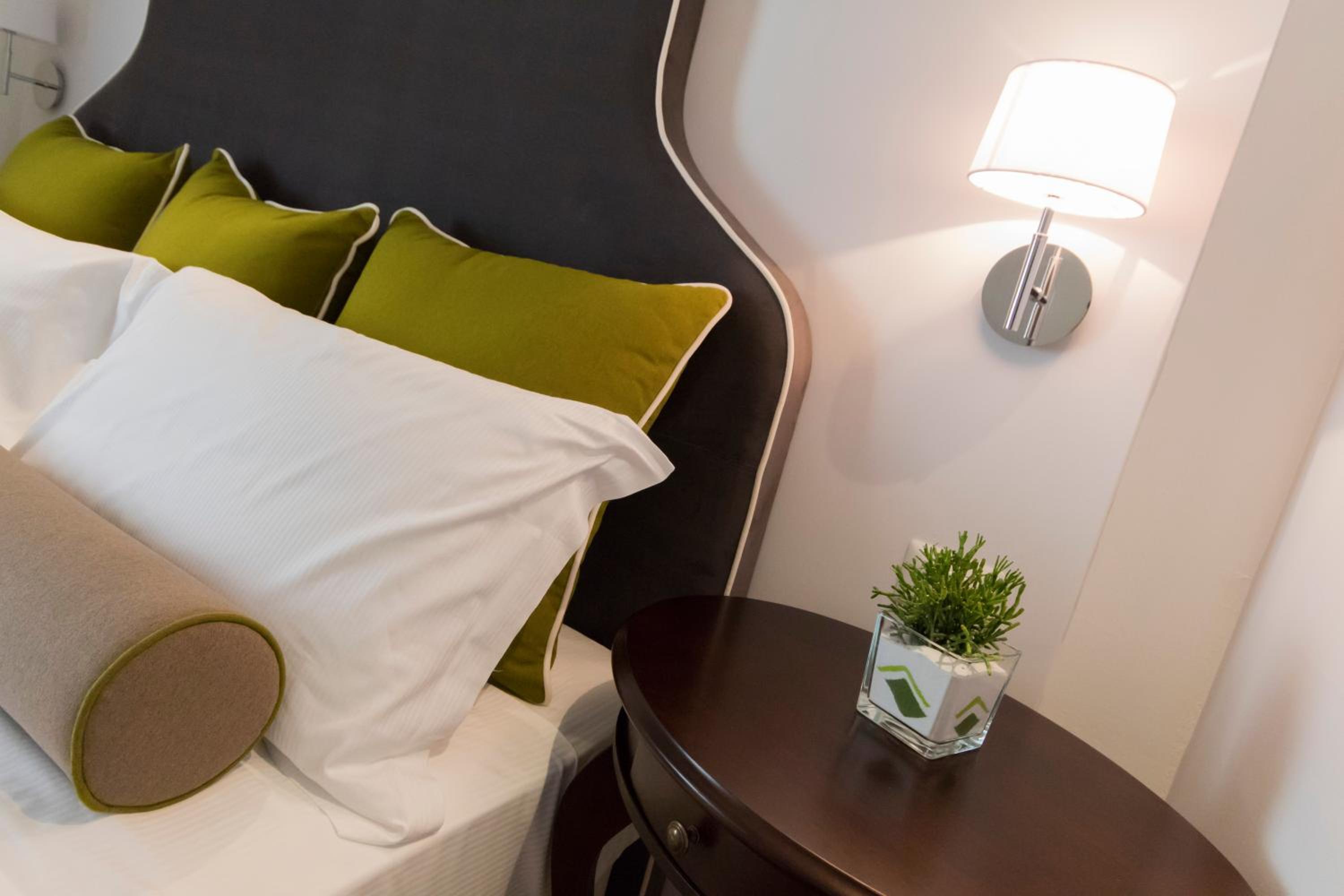 Luxury Quadruple Room - Photo 1