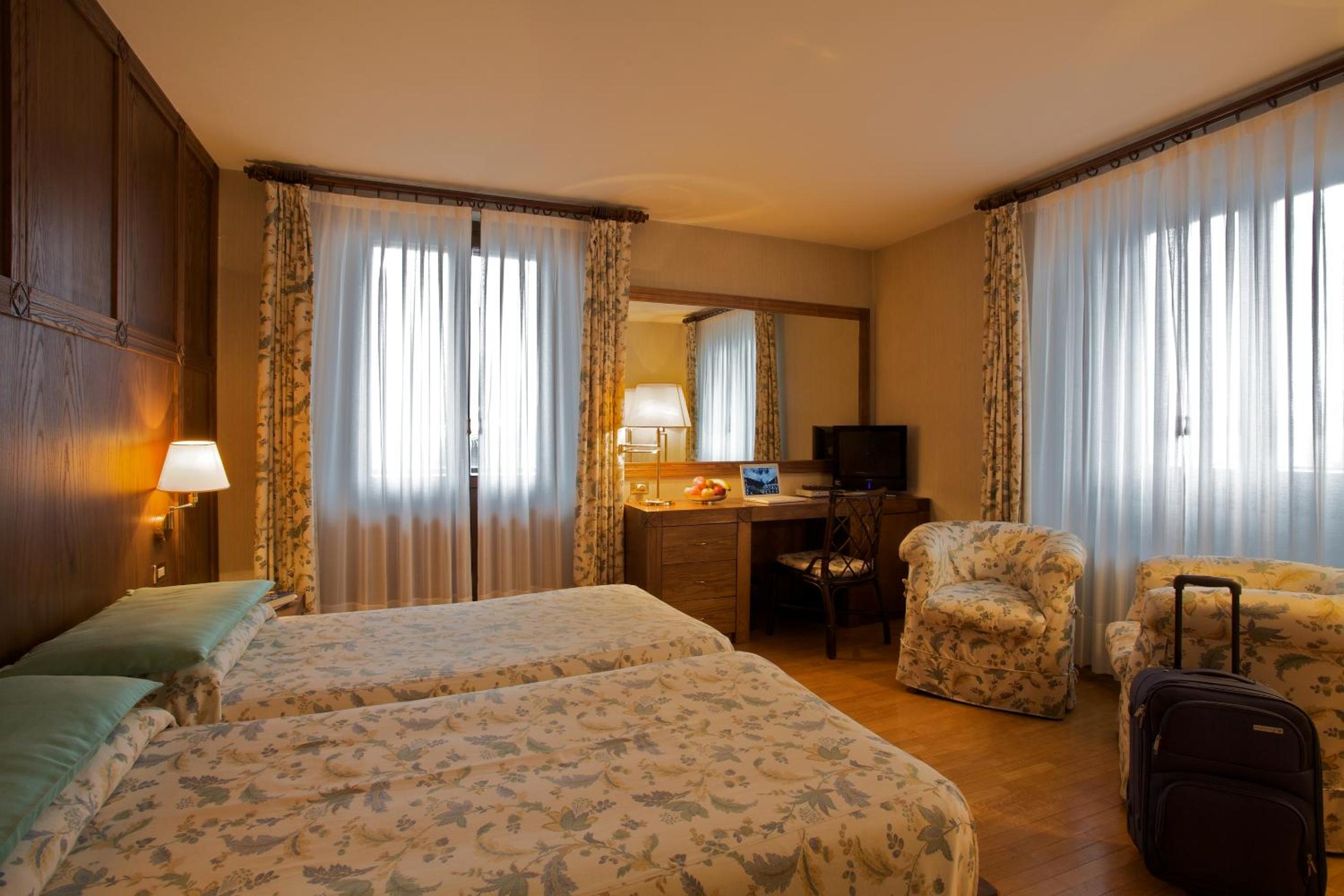 Double Room - Photo 4