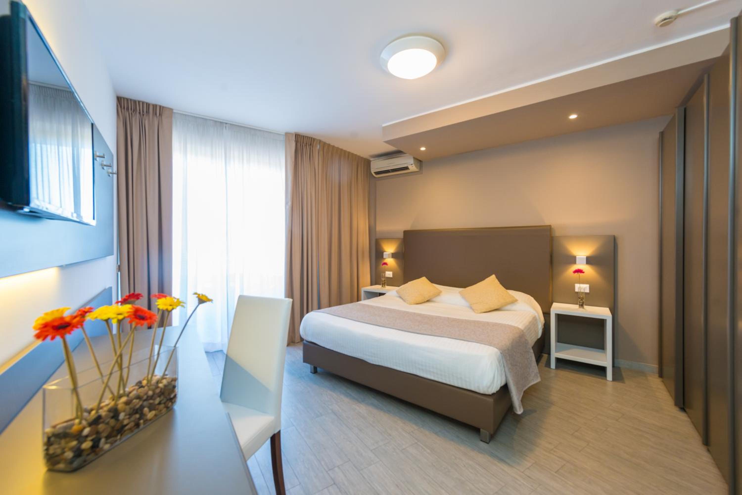 Superior Double Room with View - Photo 12